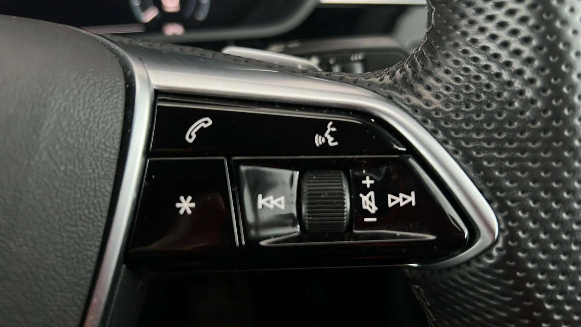 2022 AUDI E-TRON 2022 AUDI E-TRON