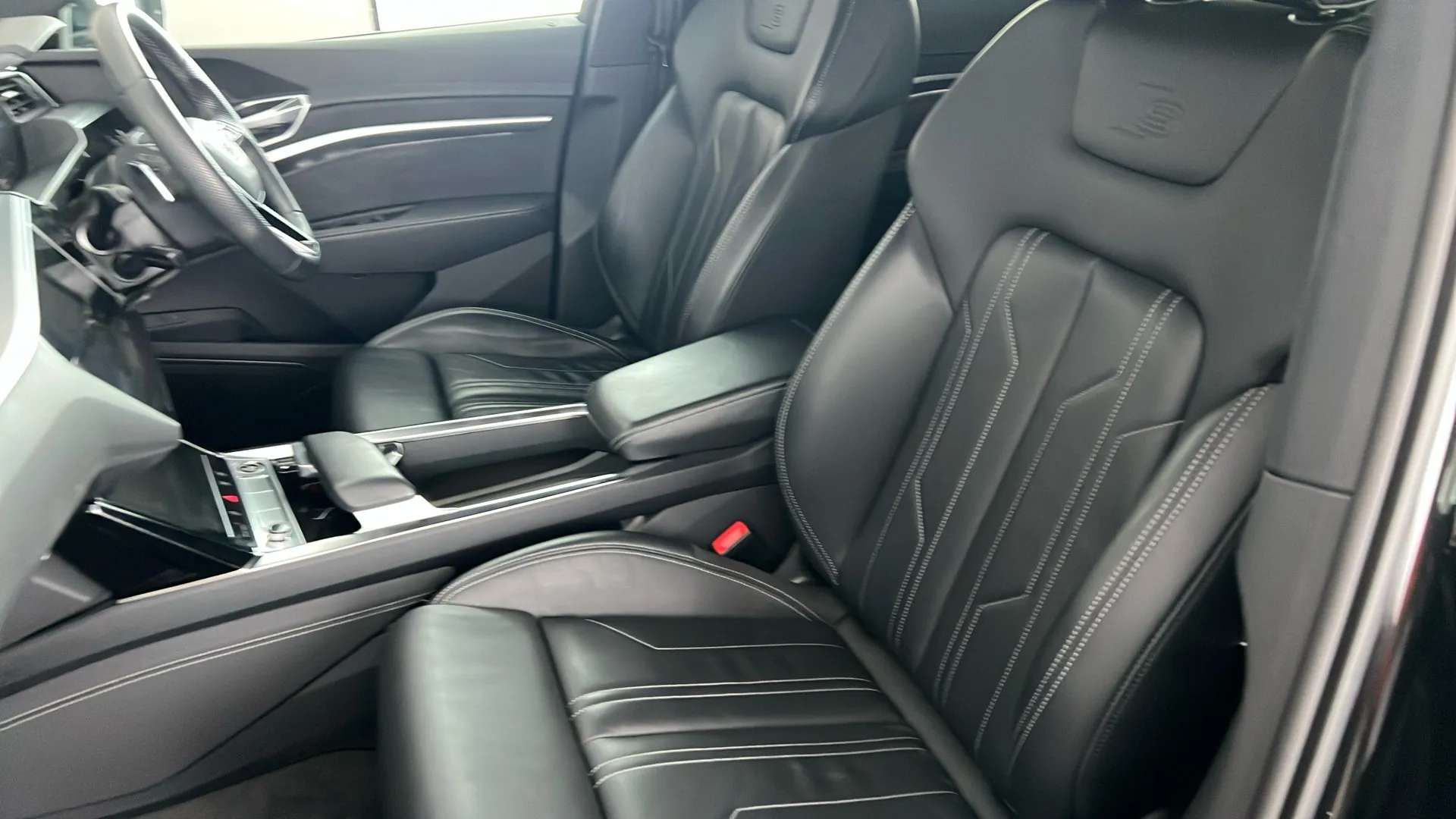 2022 AUDI E-TRON 2022 AUDI E-TRON