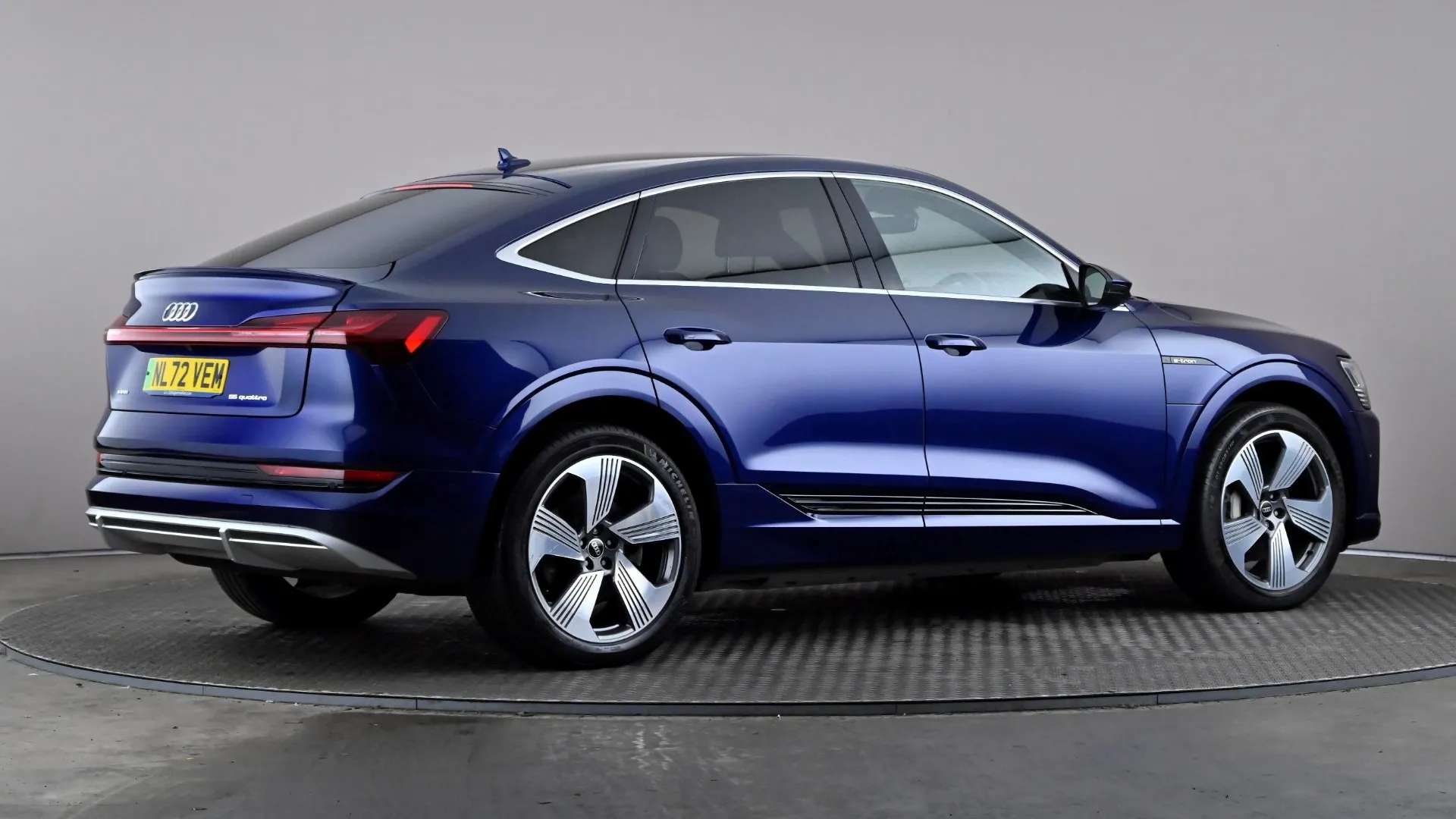 2022 AUDI E-TRON 2022 AUDI E-TRON