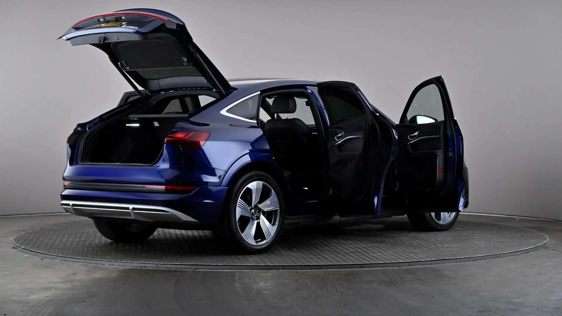 2022 AUDI E-TRON 2022 AUDI E-TRON