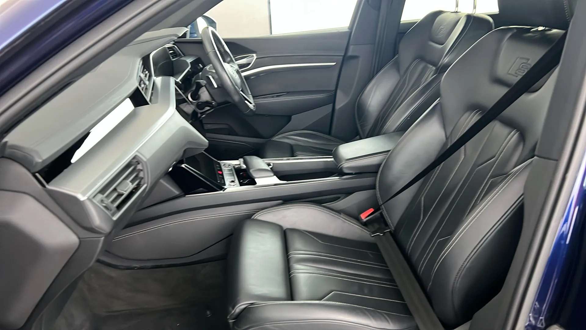 2022 AUDI E-TRON 2022 AUDI E-TRON