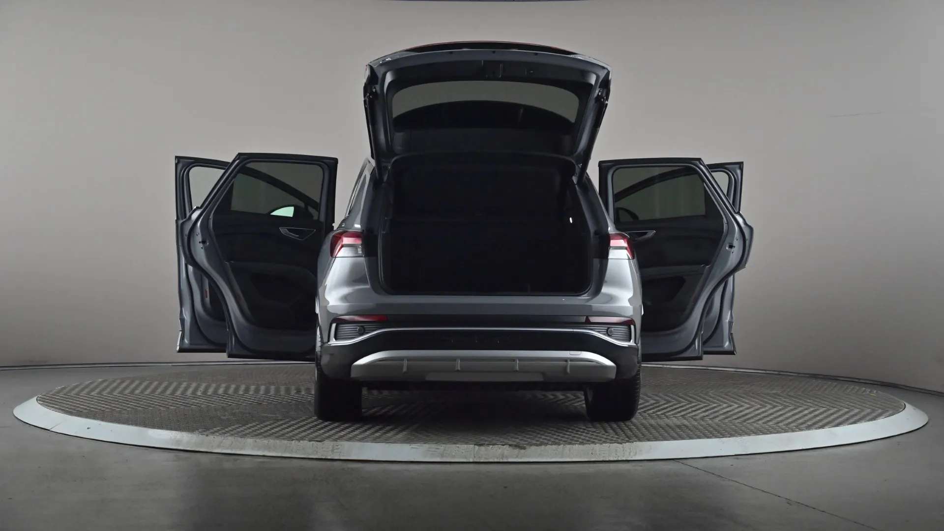 2023 AUDI Q4 2023 AUDI Q4