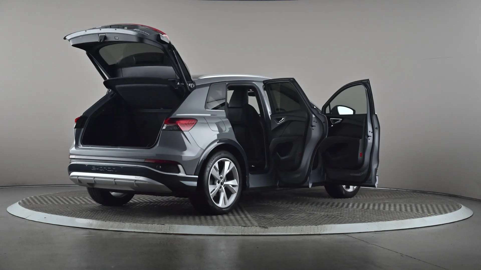 2023 AUDI Q4 2023 AUDI Q4