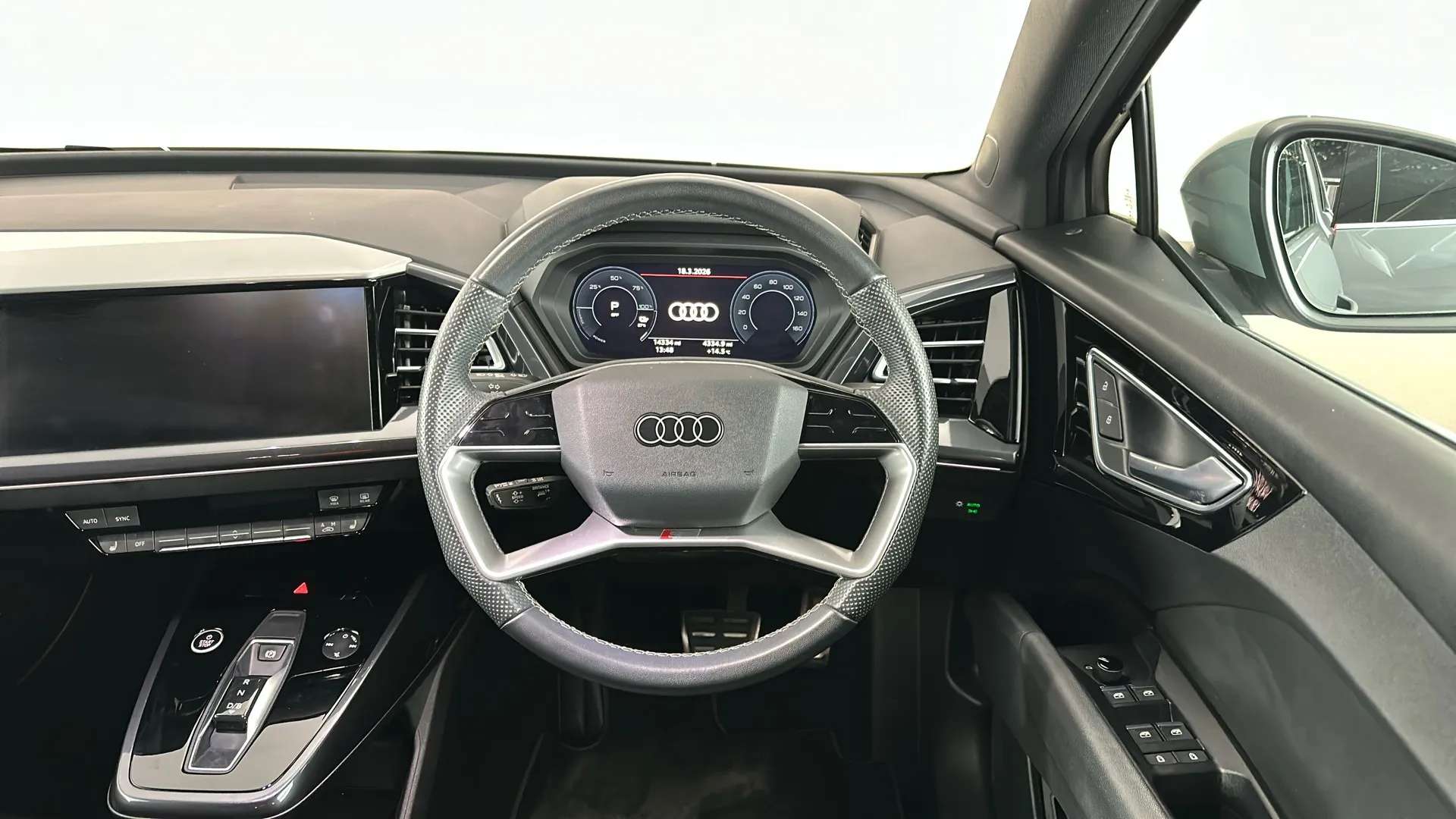 2023 AUDI Q4 2023 AUDI Q4