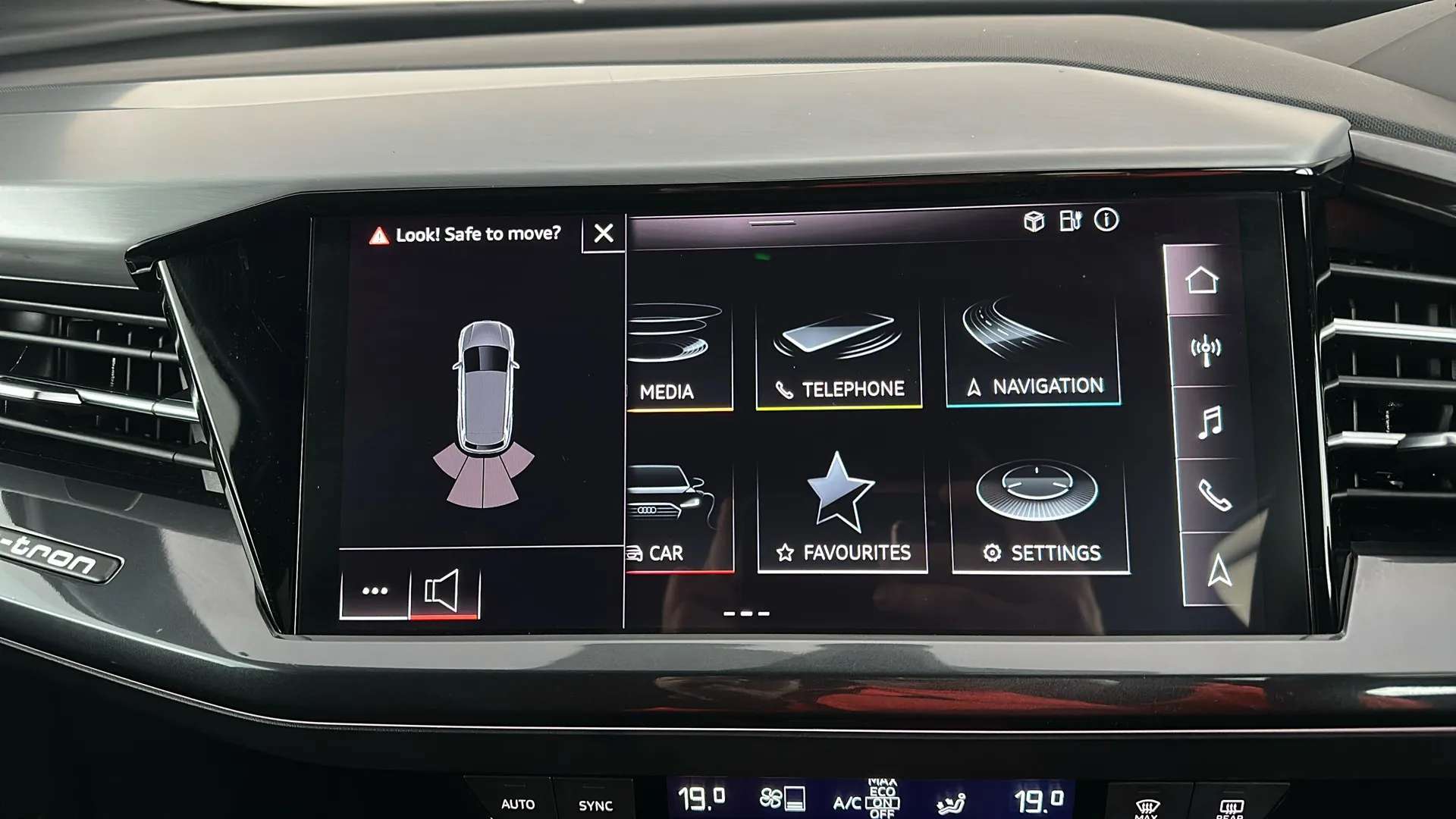 2023 AUDI Q4 2023 AUDI Q4