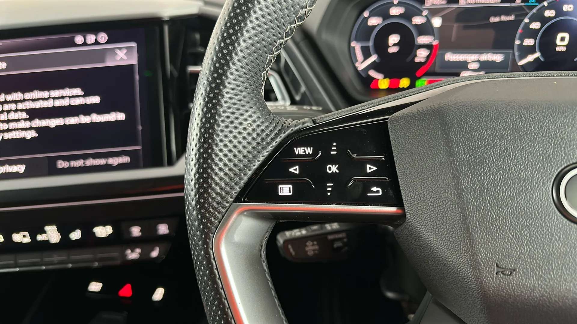 2023 AUDI Q4 2023 AUDI Q4