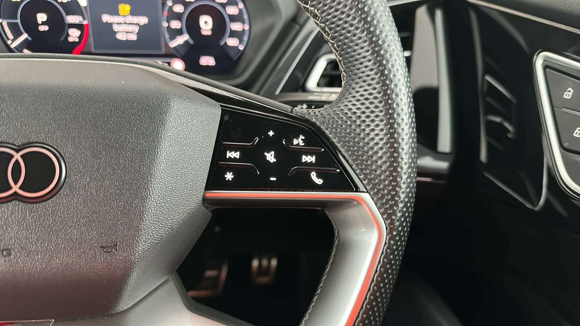 2023 AUDI Q4 2023 AUDI Q4