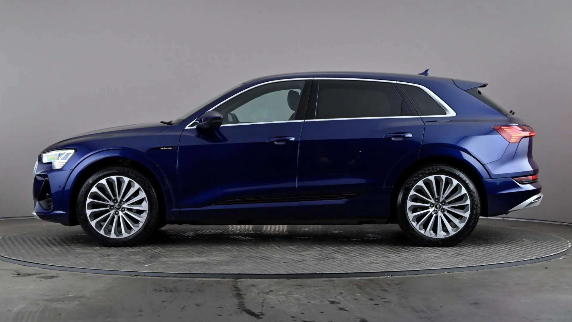 A 2021 AUDI E-TRON 230kW 50 Quattro 71kWh S Line Auto A 2021 AUDI E-TRON 230kW 50 Quattro 71kWh S Line Auto