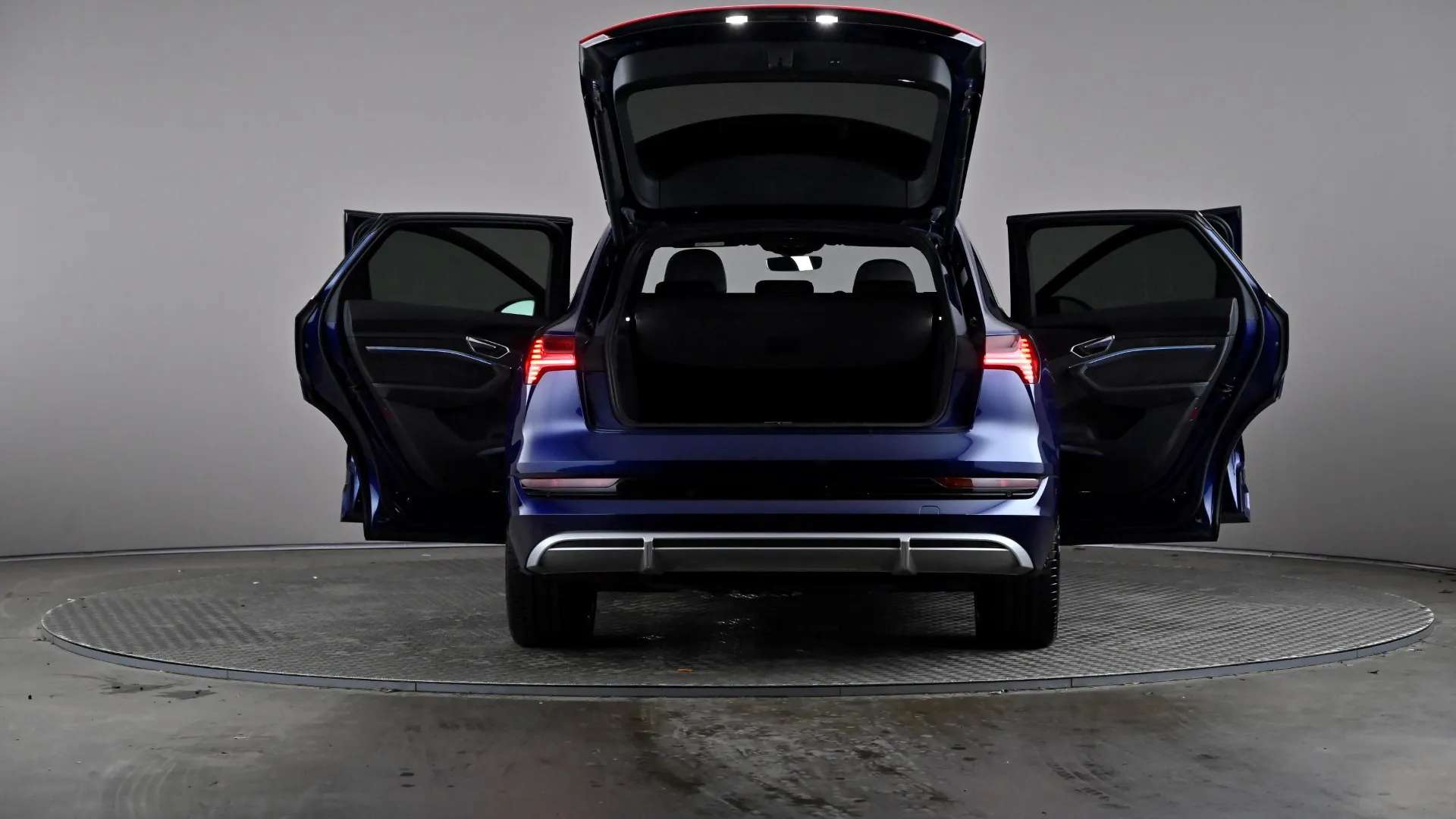 2021 AUDI E-TRON 2021 AUDI E-TRON