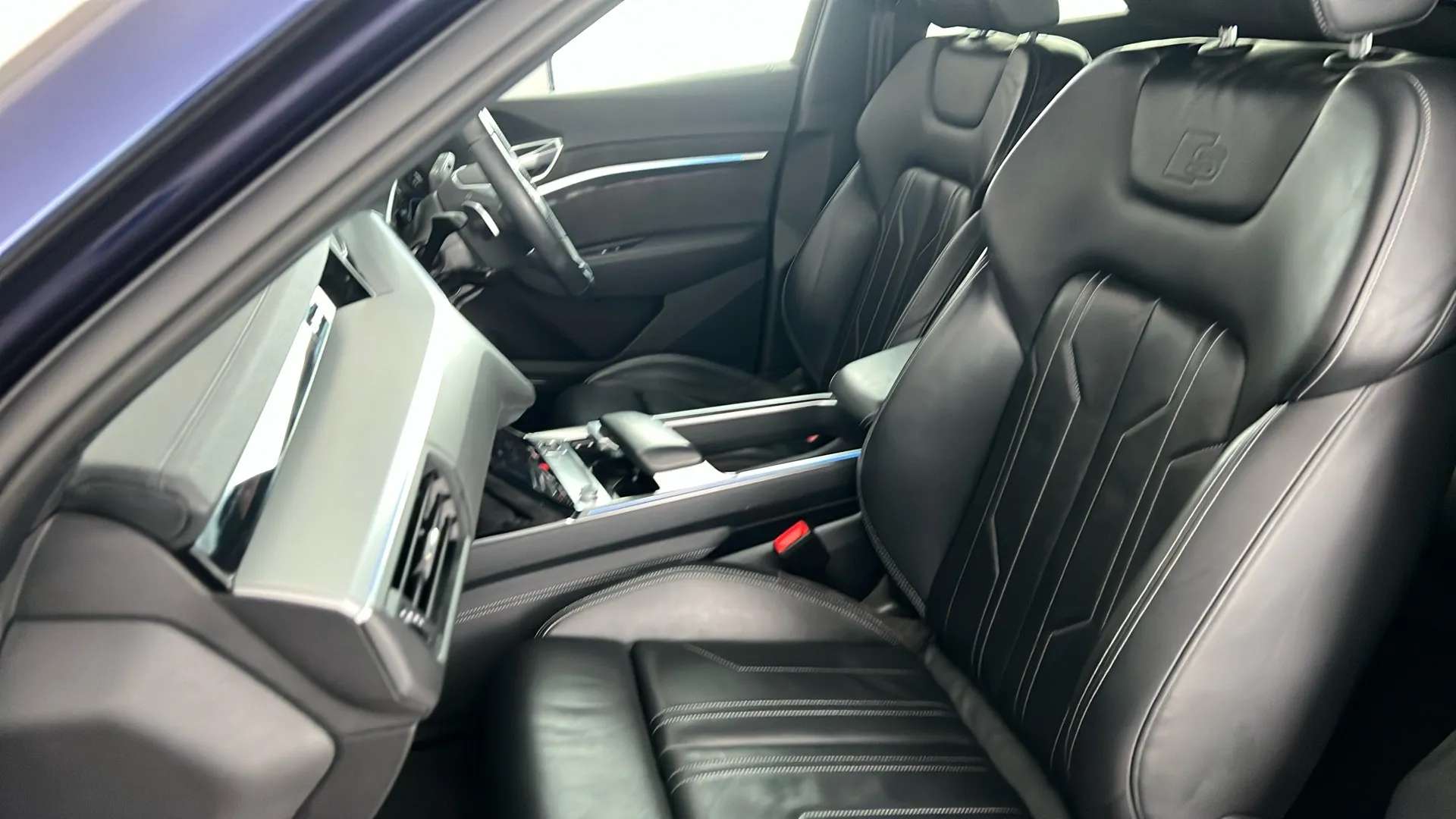 2021 AUDI E-TRON 2021 AUDI E-TRON