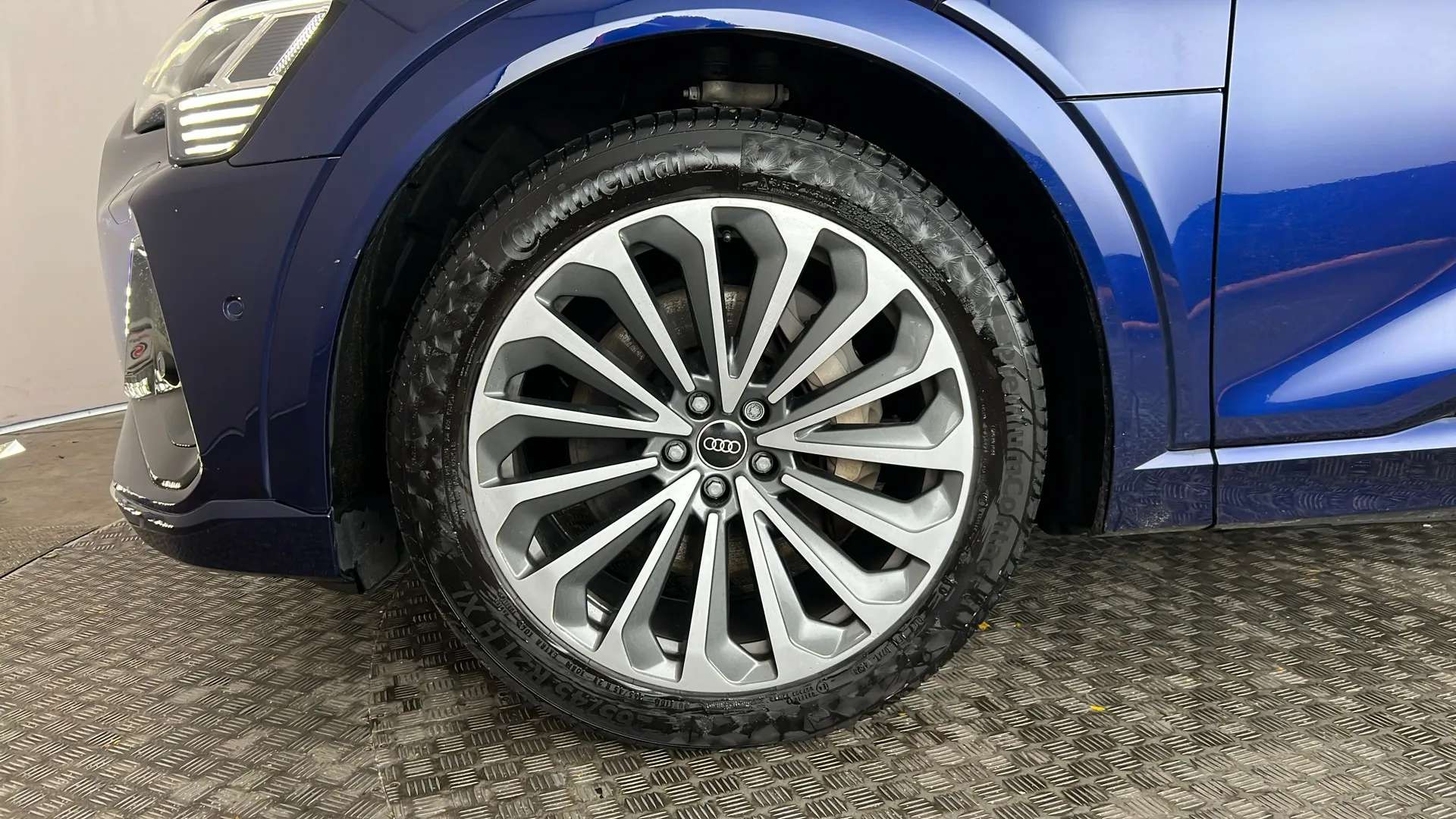 2021 AUDI E-TRON 2021 AUDI E-TRON