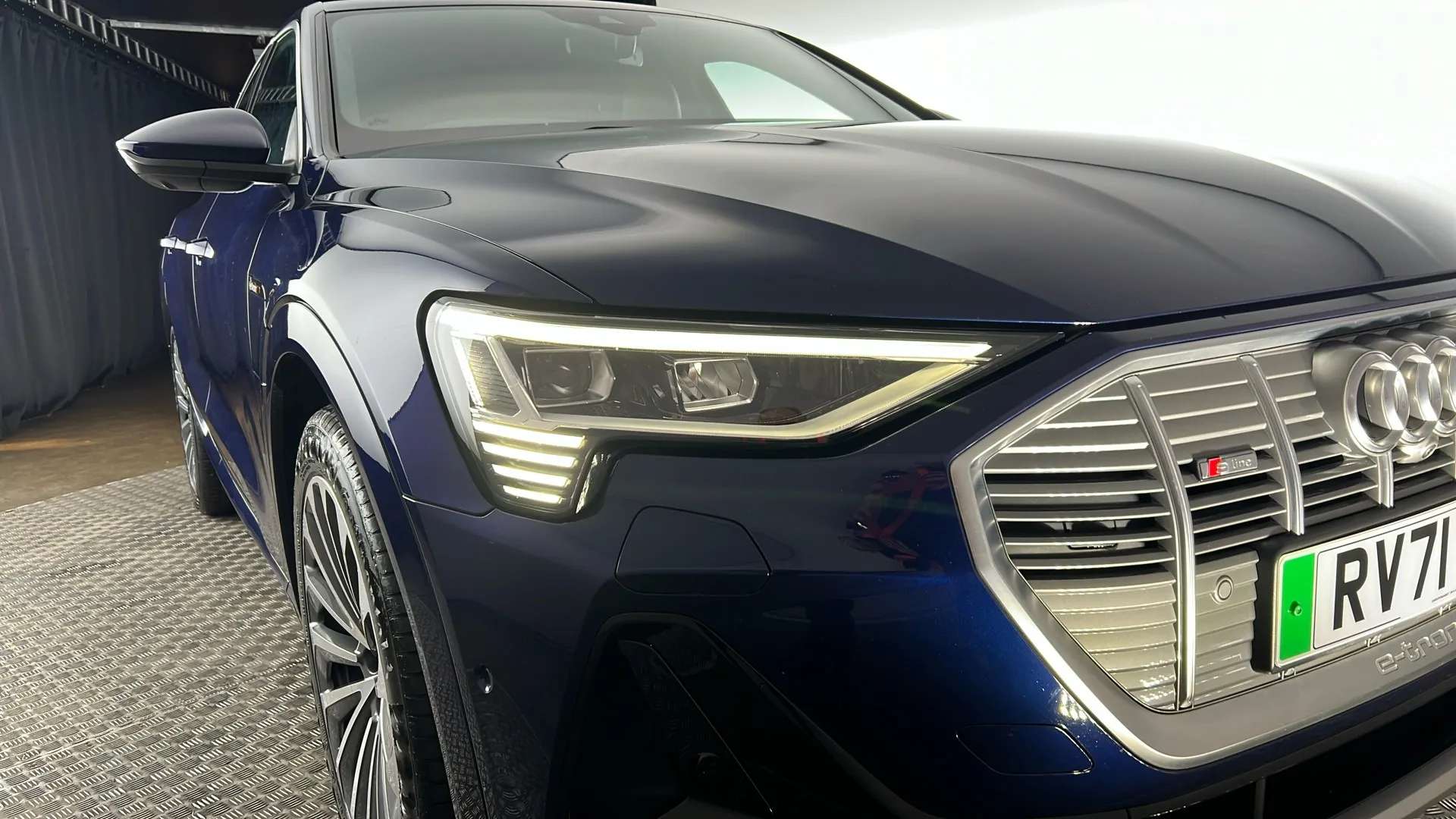 2021 AUDI E-TRON 2021 AUDI E-TRON