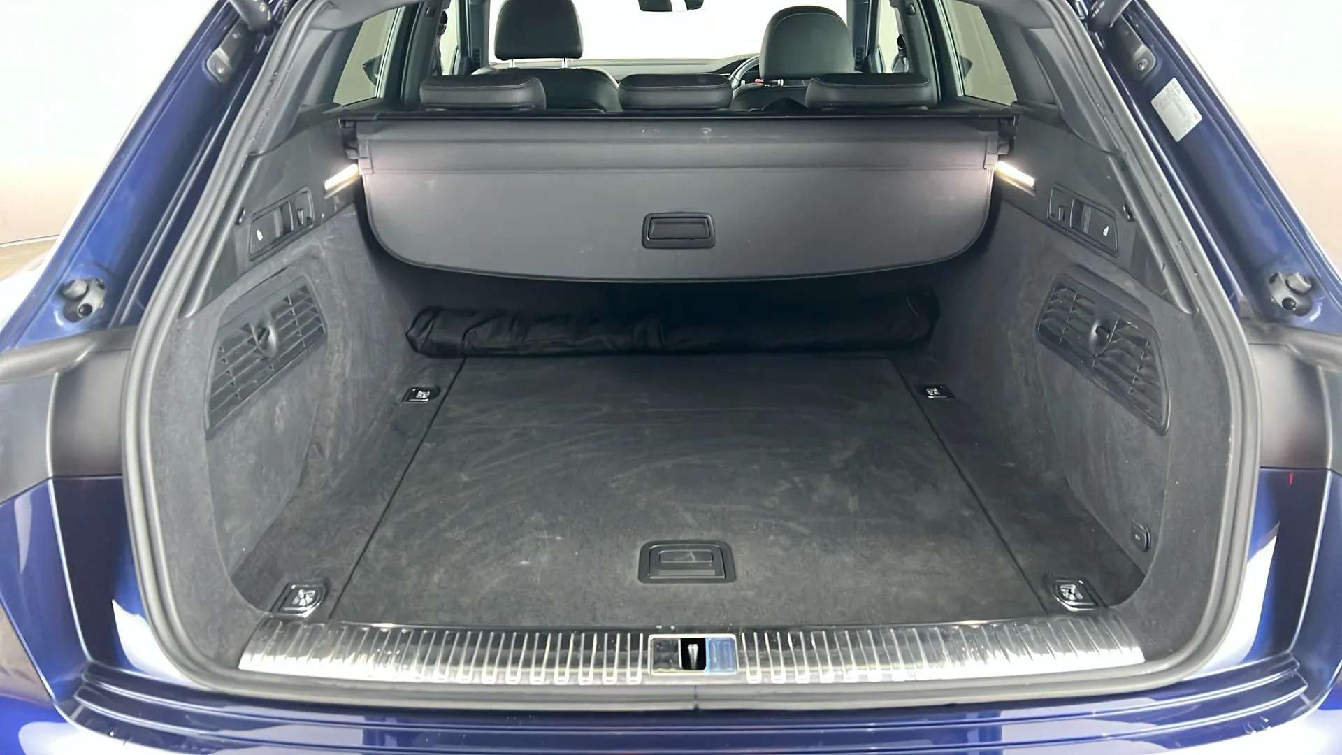 2021 AUDI E-TRON 2021 AUDI E-TRON