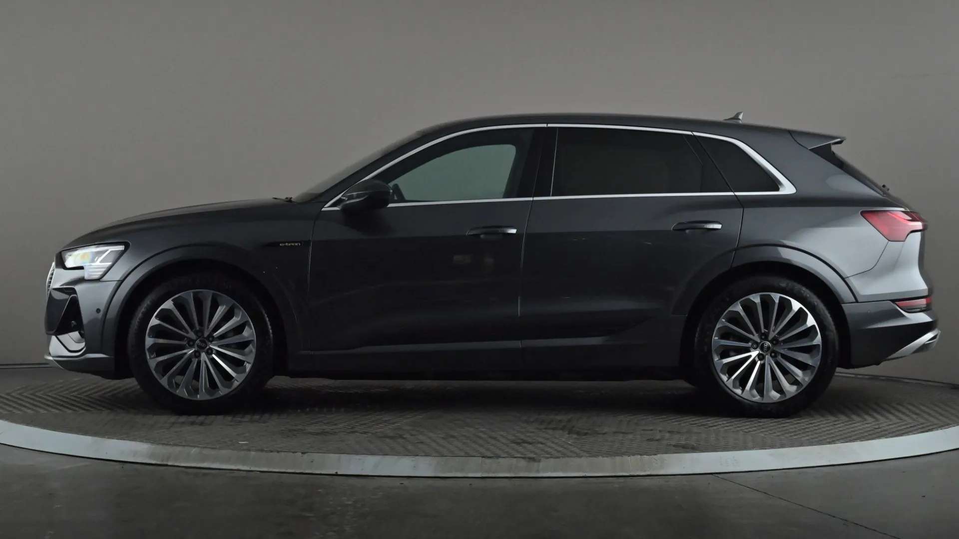 A 2022 AUDI E-TRON 300kW 55 Quattro 95kWh S Line Auto A 2022 AUDI E-TRON 300kW 55 Quattro 95kWh S Line Auto