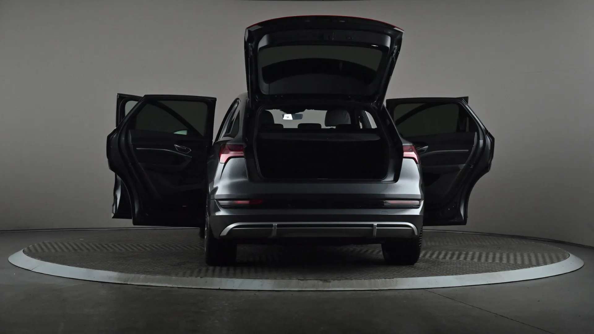 2022 AUDI E-TRON 2022 AUDI E-TRON