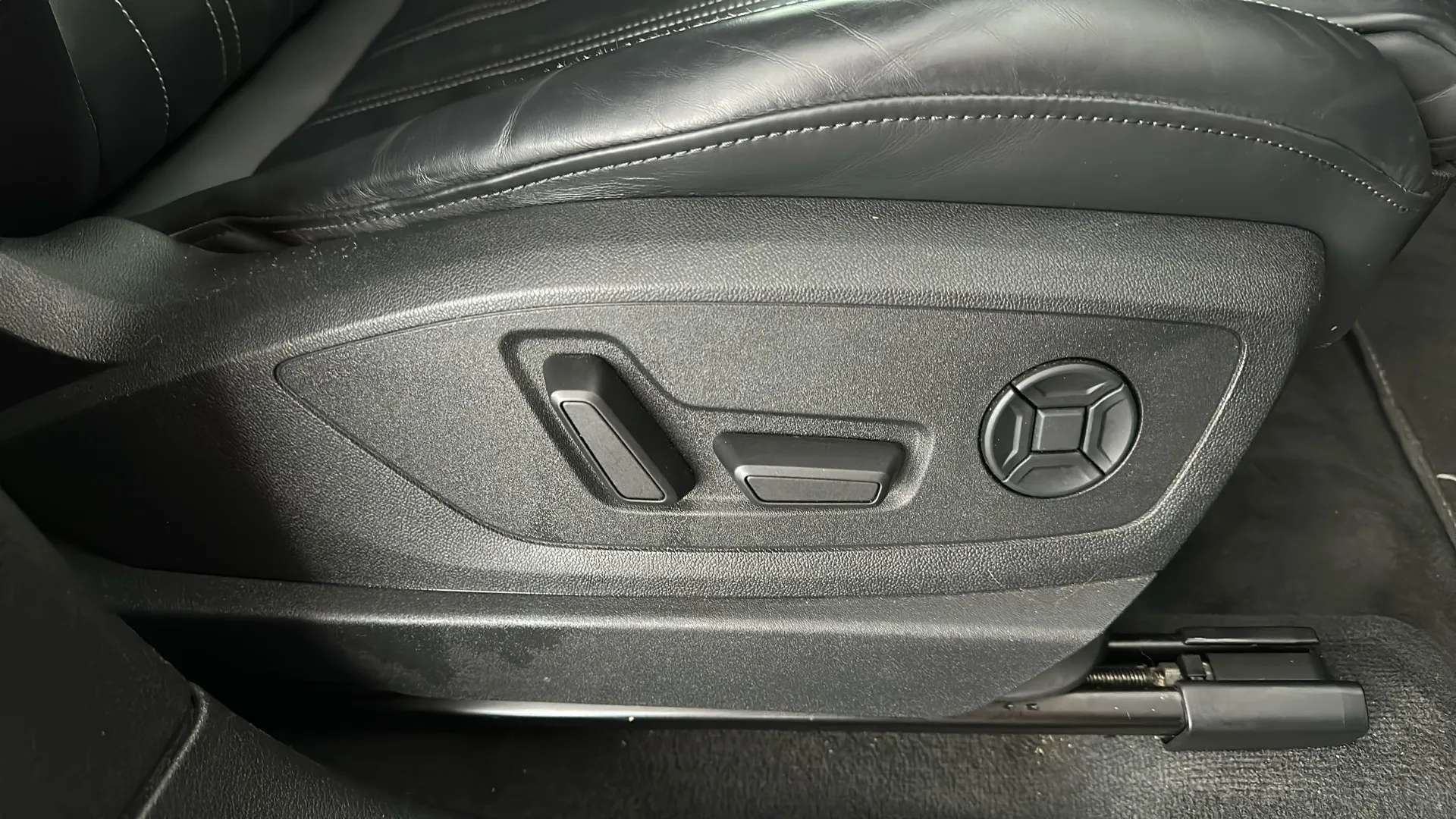 2022 AUDI E-TRON 2022 AUDI E-TRON