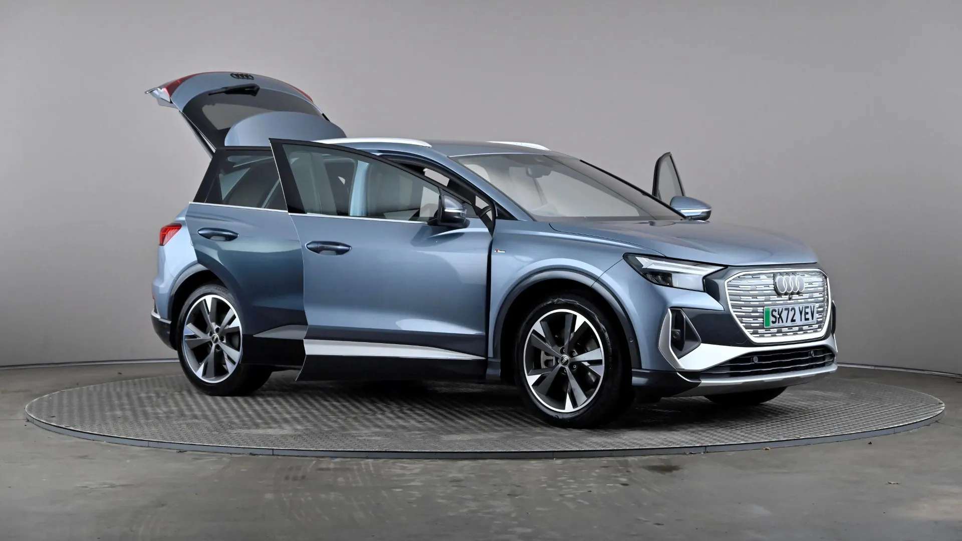 2023 AUDI Q4 2023 AUDI Q4