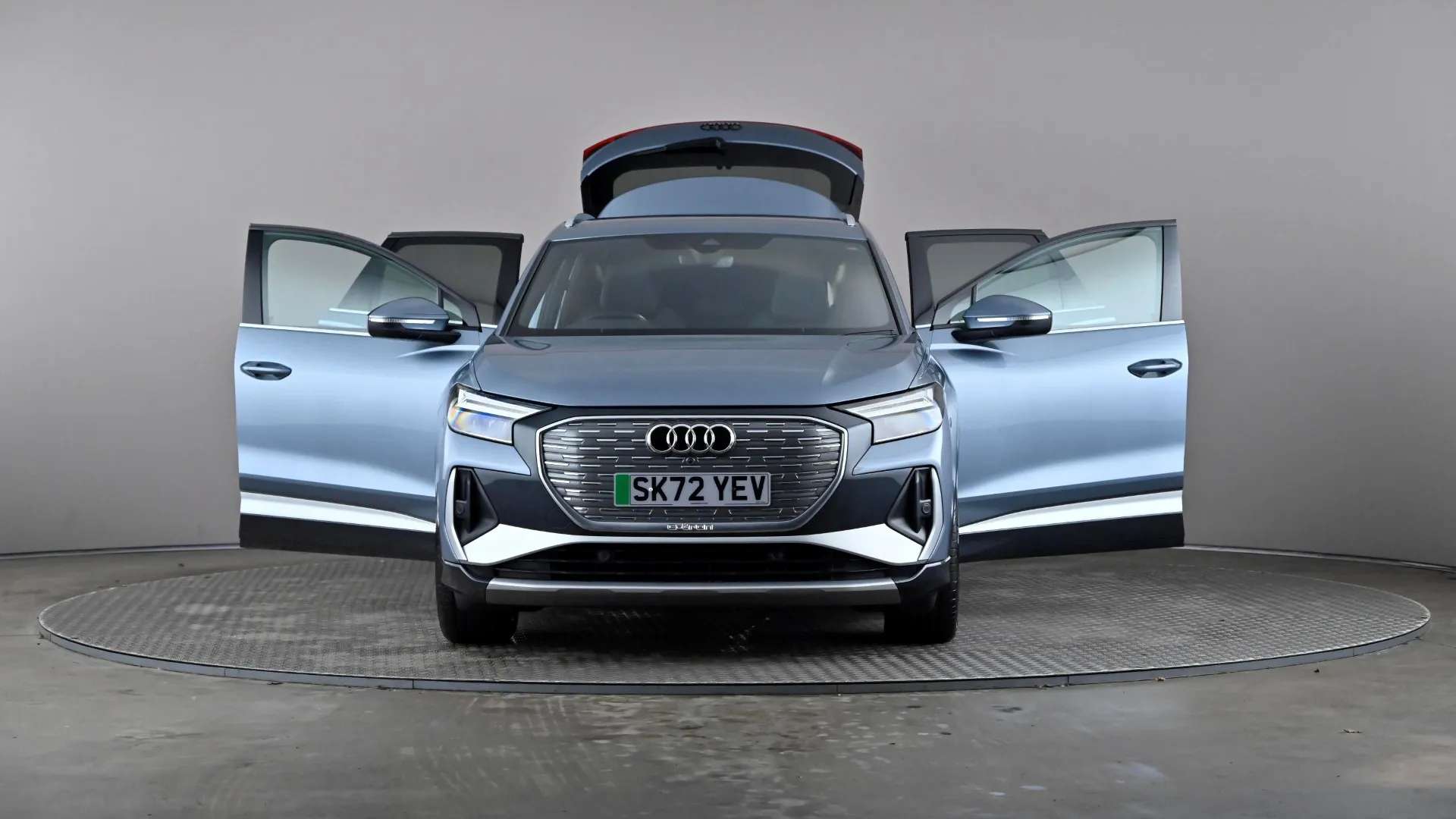 2023 AUDI Q4 2023 AUDI Q4