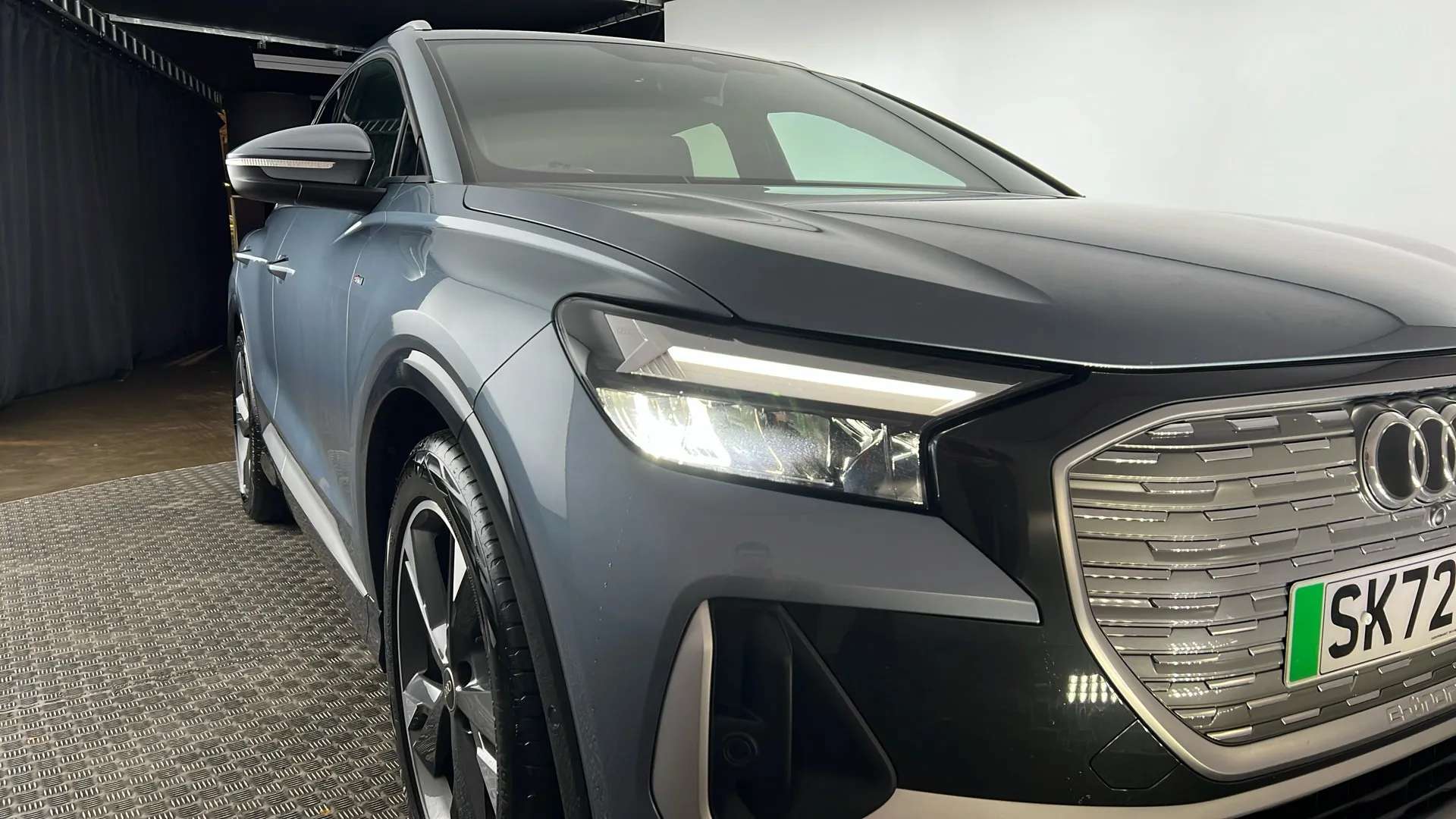 2023 AUDI Q4 2023 AUDI Q4