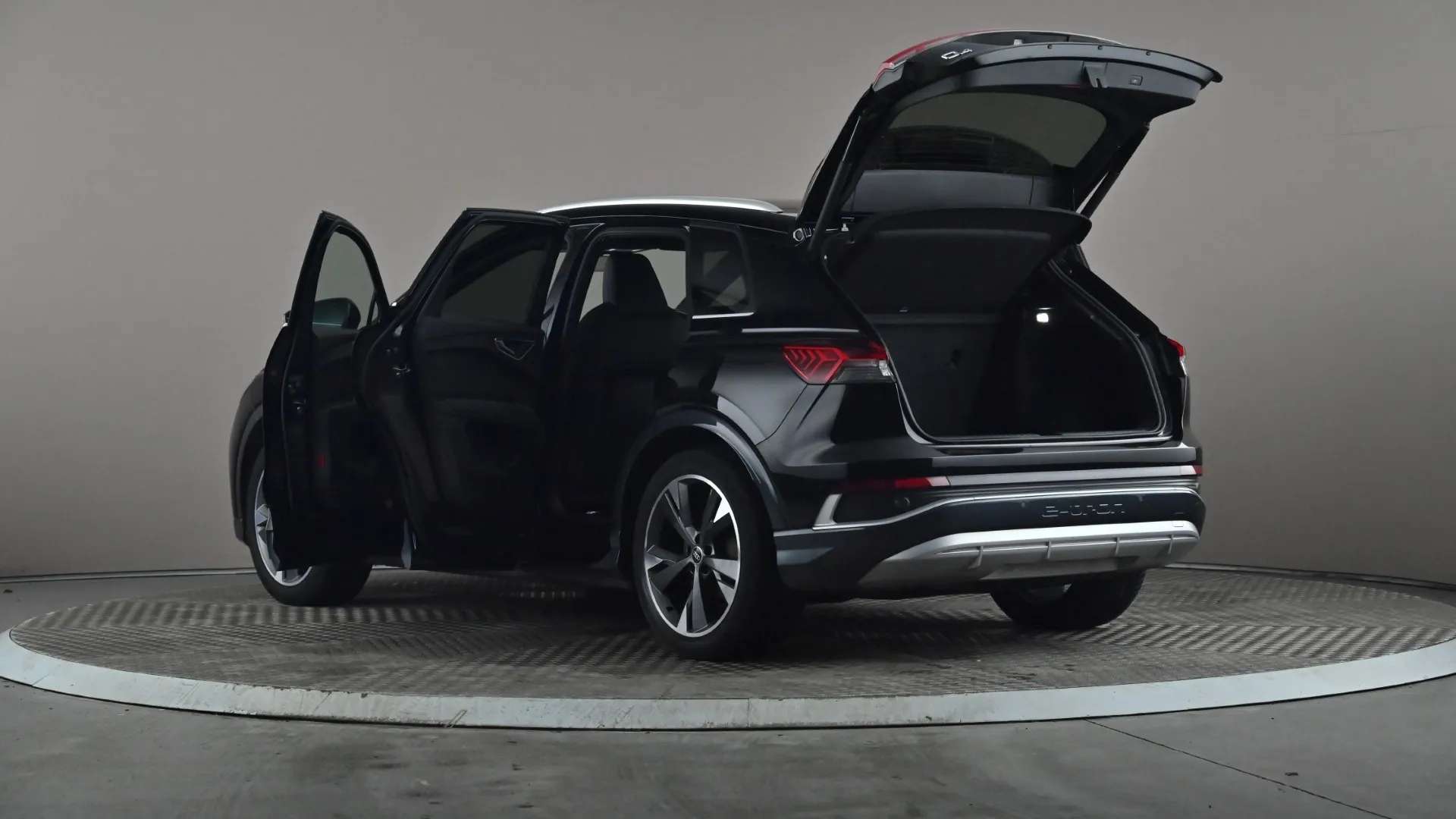 2022 AUDI Q4 2022 AUDI Q4