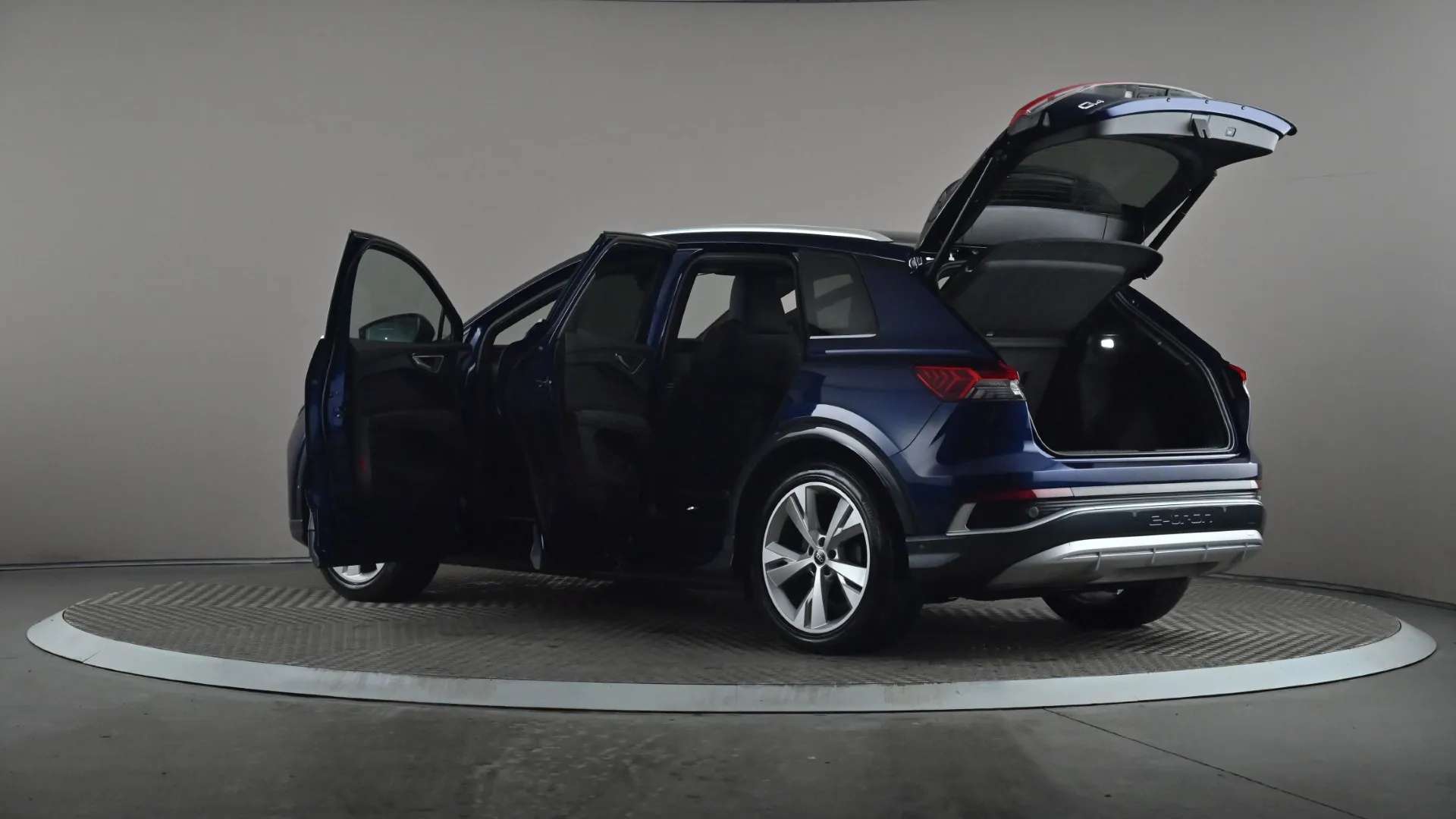 2023 AUDI Q4 2023 AUDI Q4