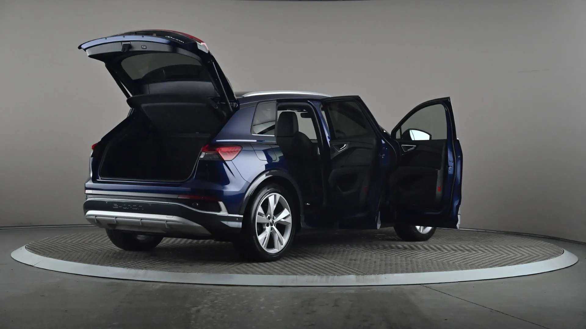 2023 AUDI Q4 2023 AUDI Q4