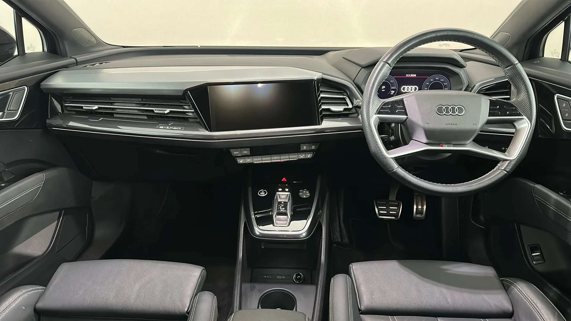 2023 AUDI Q4 2023 AUDI Q4