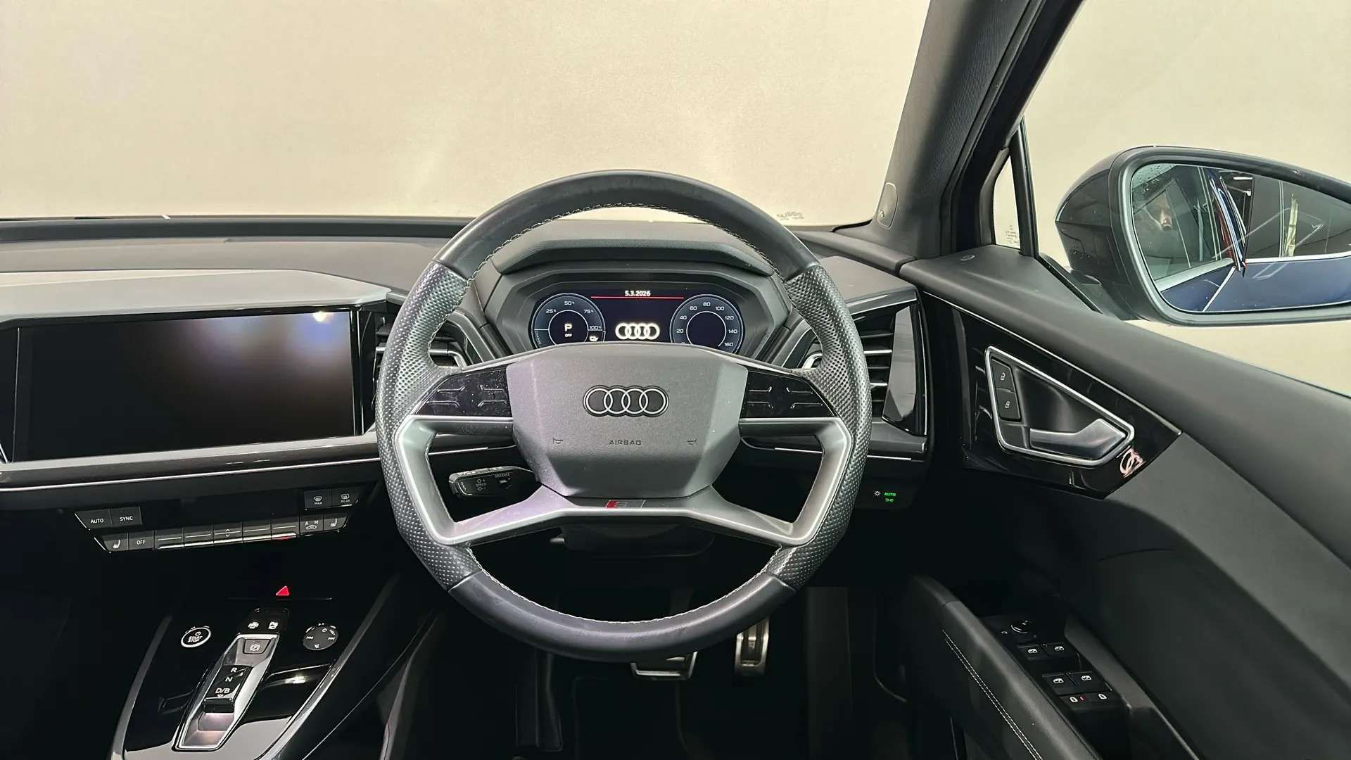 2023 AUDI Q4 2023 AUDI Q4