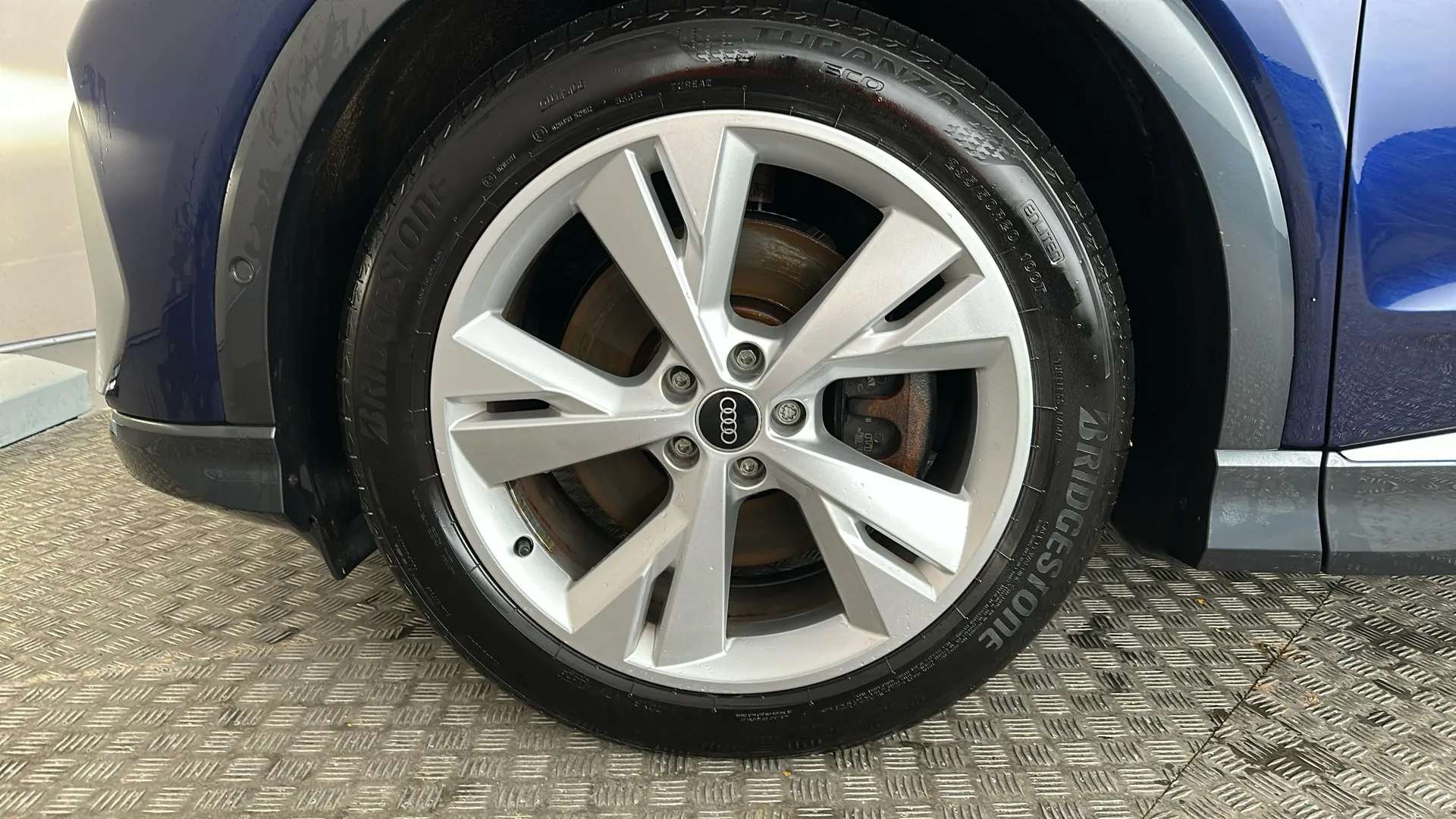 2023 AUDI Q4 2023 AUDI Q4