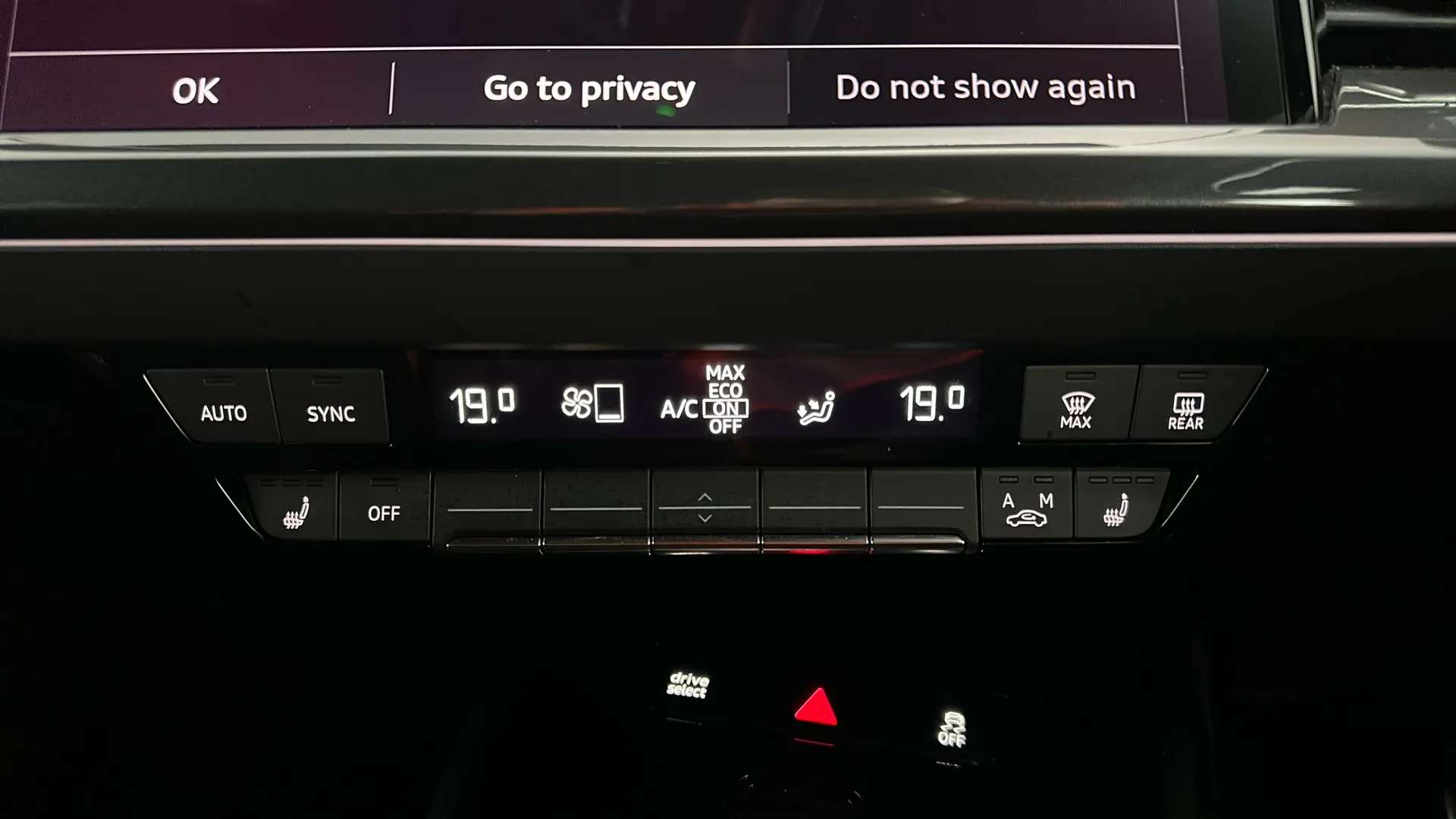 2023 AUDI Q4 2023 AUDI Q4