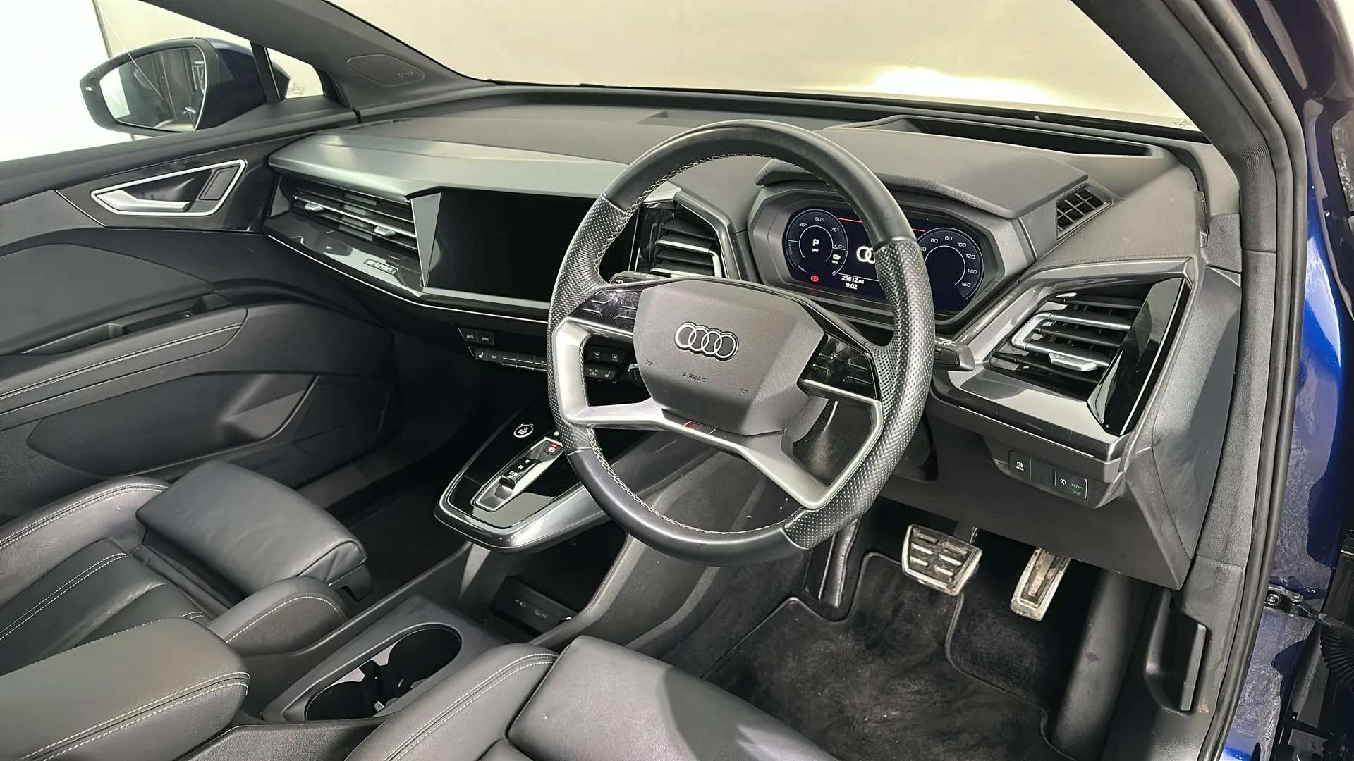 2023 AUDI Q4 2023 AUDI Q4