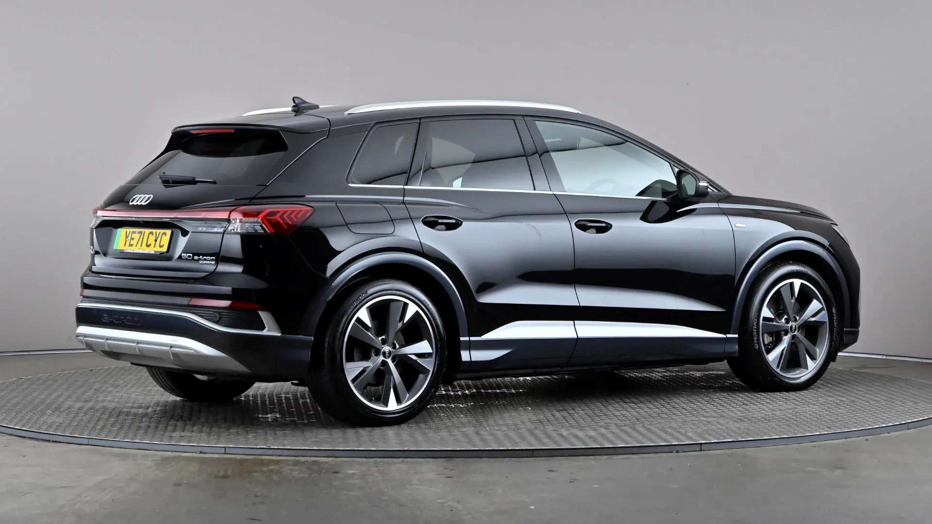 2021 AUDI Q4 2021 AUDI Q4