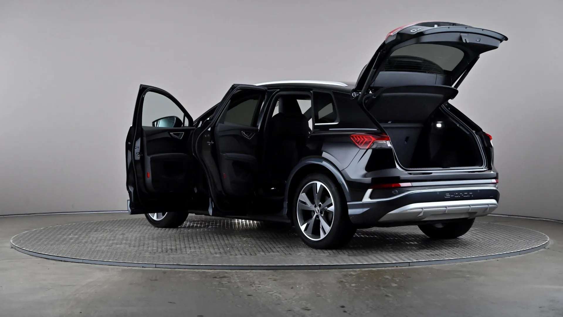 2021 AUDI Q4 2021 AUDI Q4