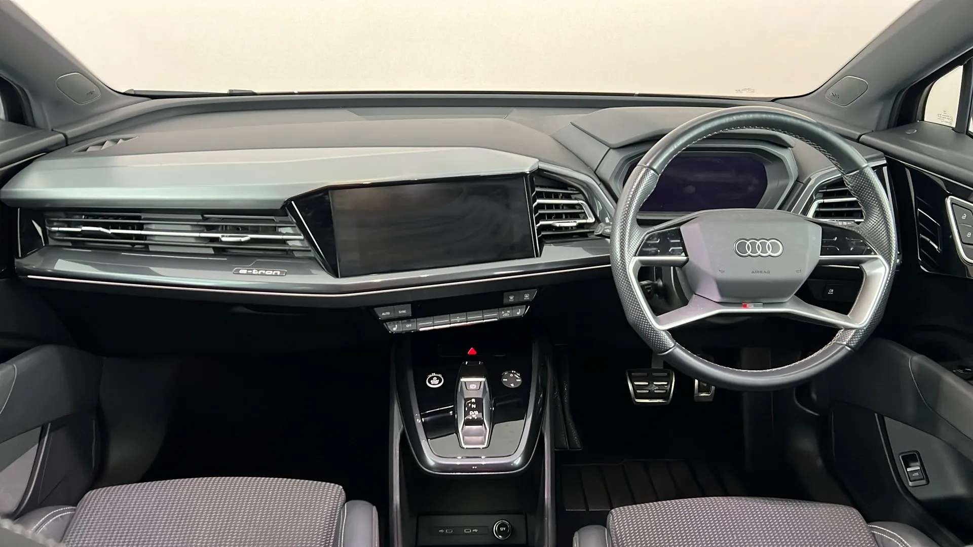 2021 AUDI Q4 2021 AUDI Q4