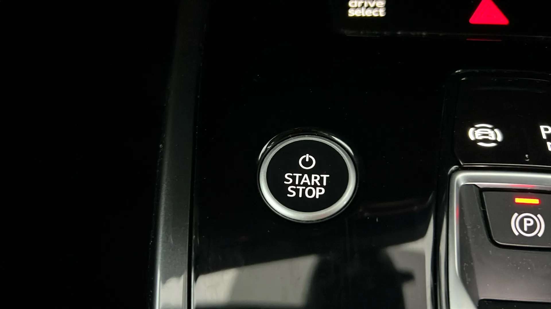 2021 AUDI Q4 2021 AUDI Q4