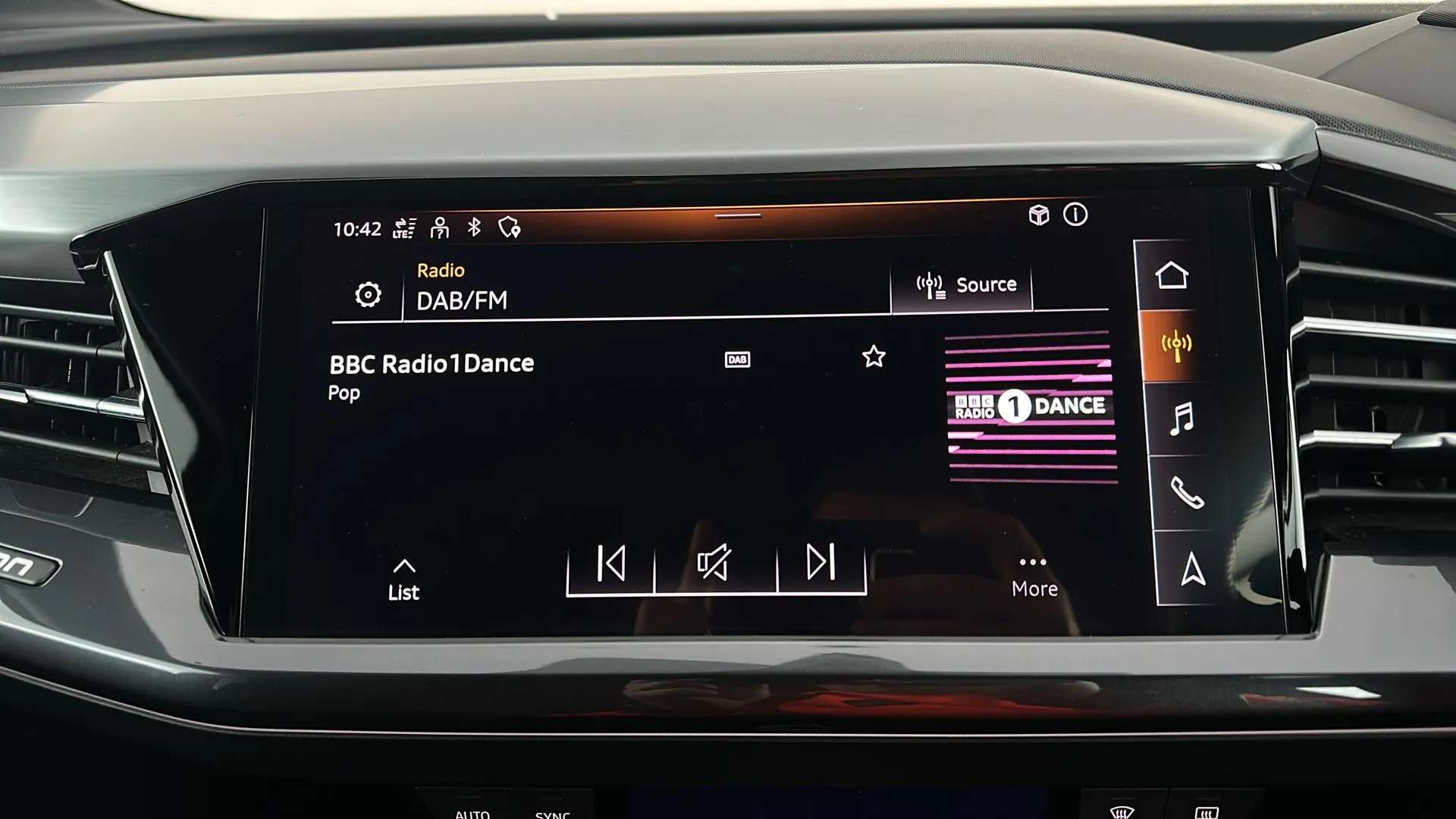 2022 AUDI Q4 2022 AUDI Q4
