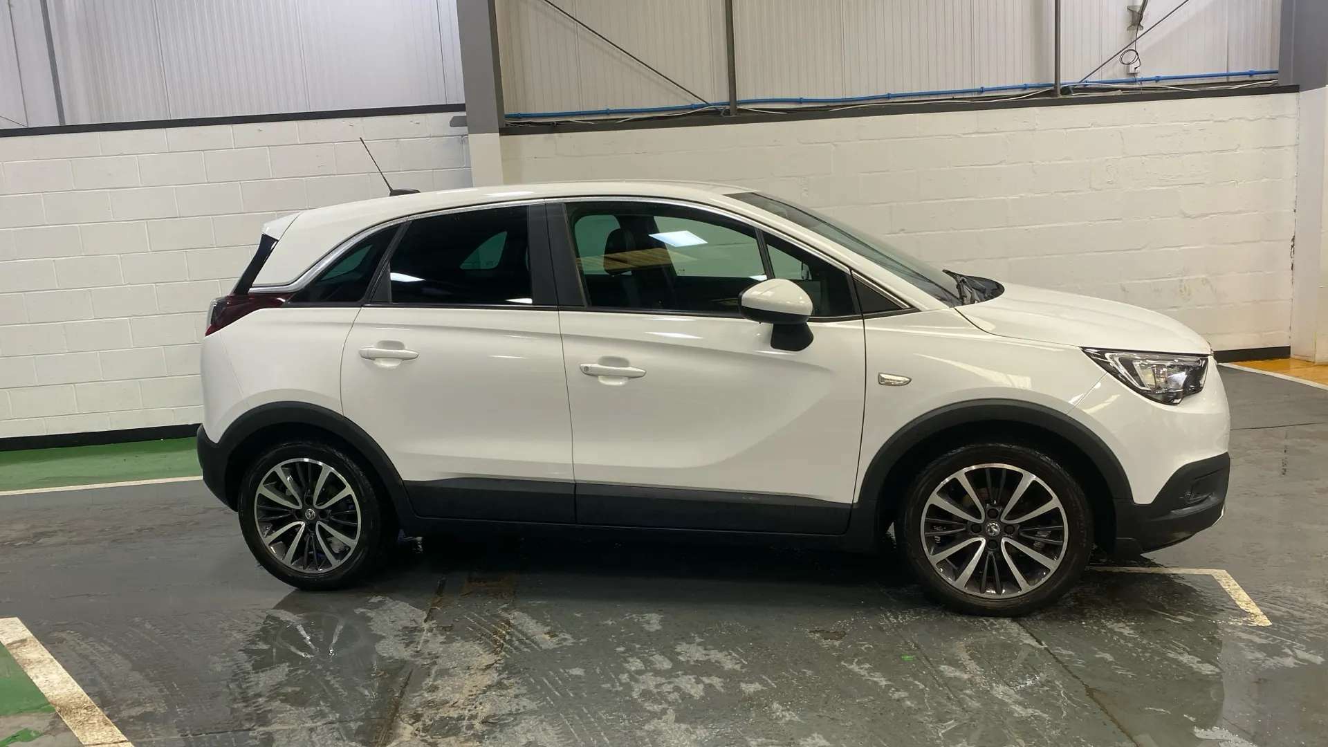 A 2018 VAUXHALL CROSSLAND X 1.2 Elite Nav A 2018 VAUXHALL CROSSLAND X 1.2 Elite Nav