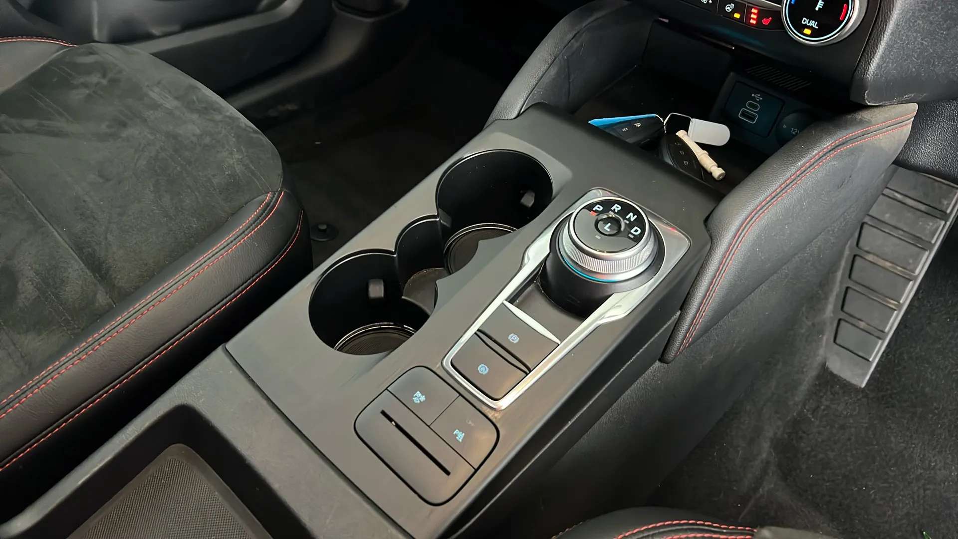 2022 FORD KUGA 2022 FORD KUGA