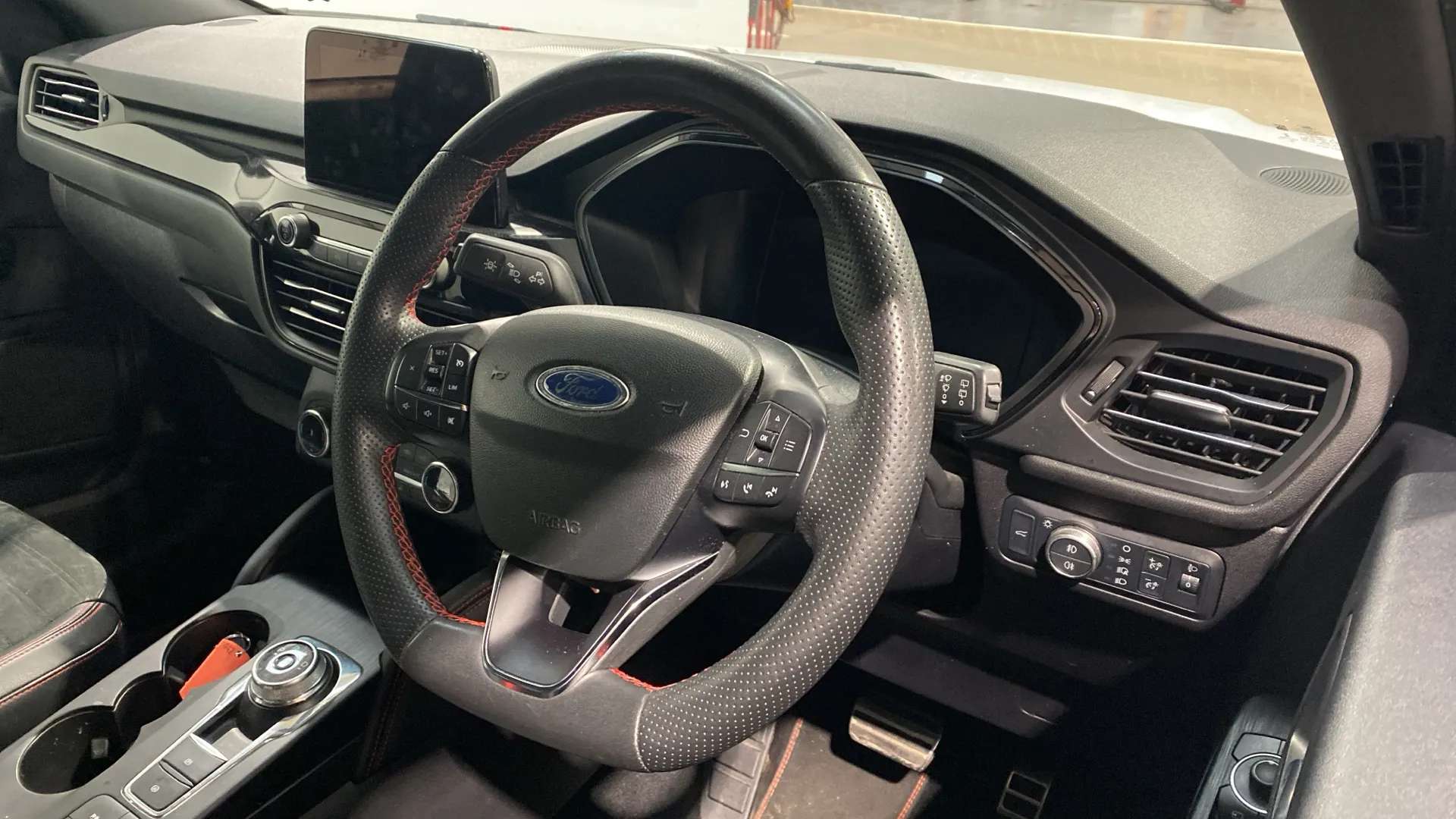 A 2022 FORD KUGA 2.5 FHEV ST-Line X Edition CVT A 2022 FORD KUGA 2.5 FHEV ST-Line X Edition CVT