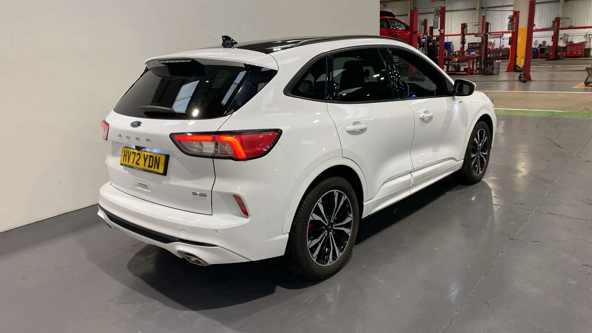 A 2022 FORD KUGA 2.5 FHEV ST-Line X Edition CVT A 2022 FORD KUGA 2.5 FHEV ST-Line X Edition CVT