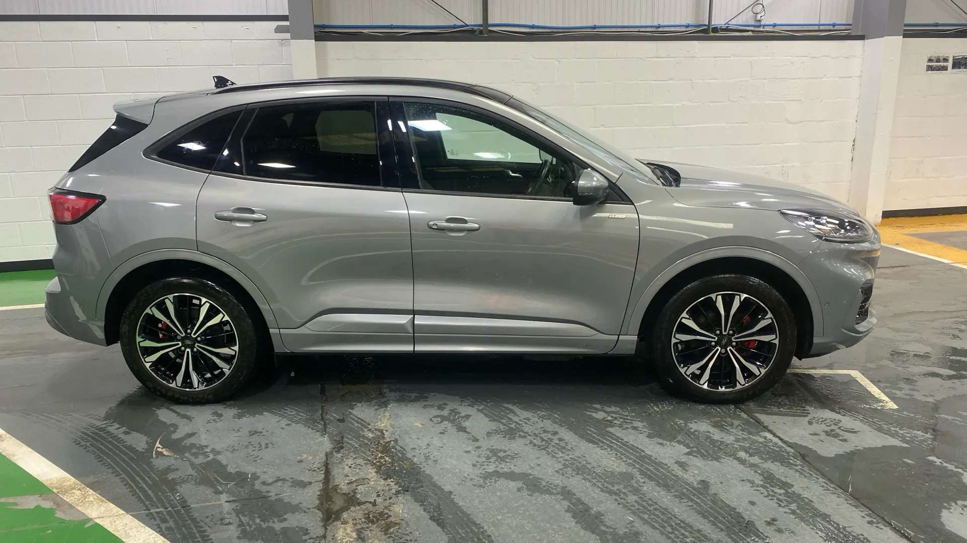 A 2023 FORD KUGA 2.5 PHEV ST-Line X Edition CVT A 2023 FORD KUGA 2.5 PHEV ST-Line X Edition CVT