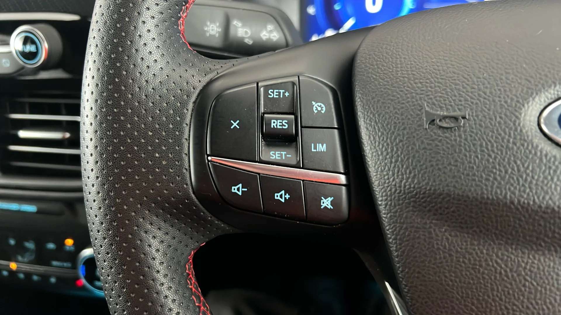 2023 FORD KUGA 2023 FORD KUGA