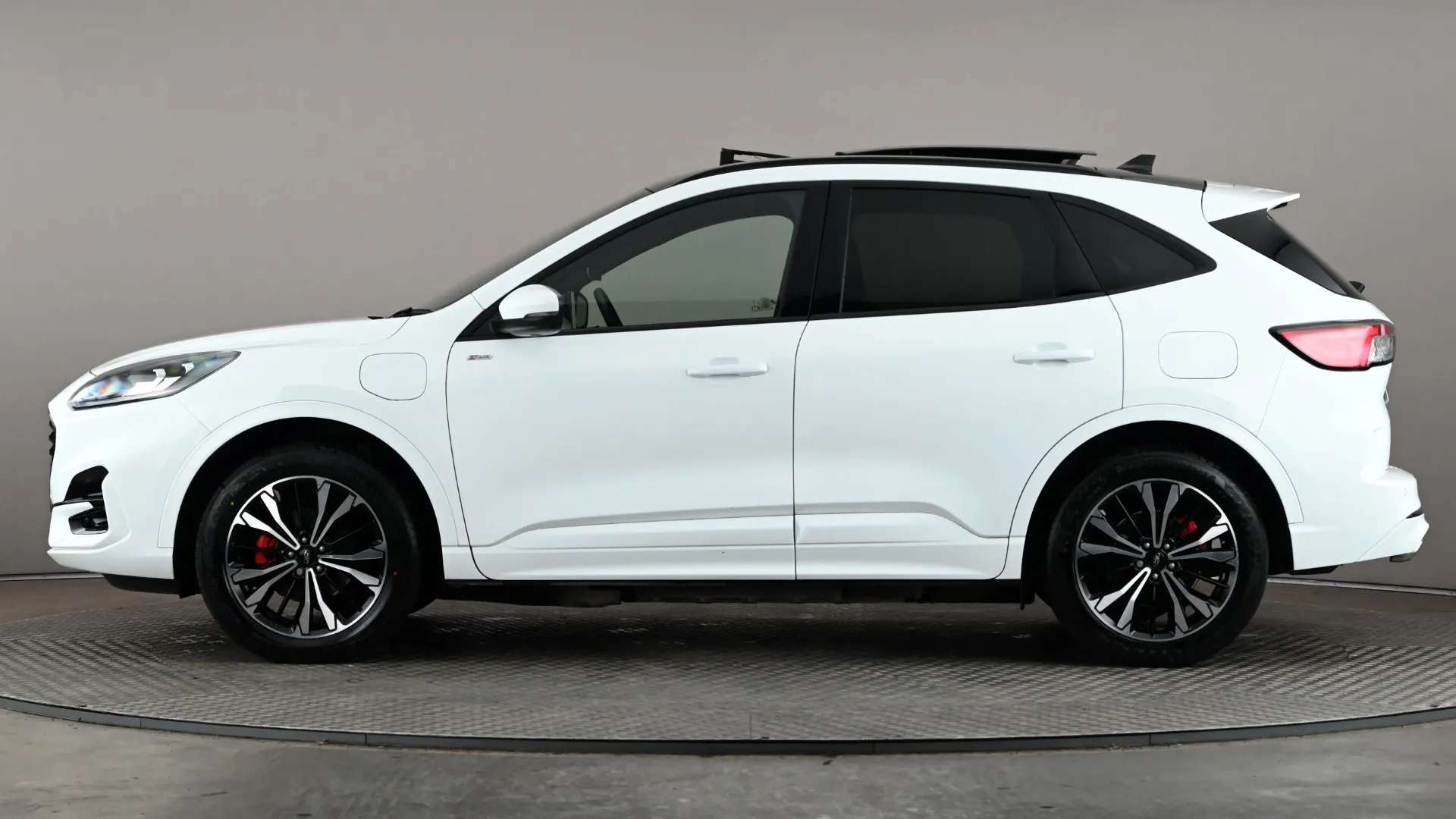 A 2024 FORD KUGA 2.5 PHEV ST-Line X Edition CVT A 2024 FORD KUGA 2.5 PHEV ST-Line X Edition CVT