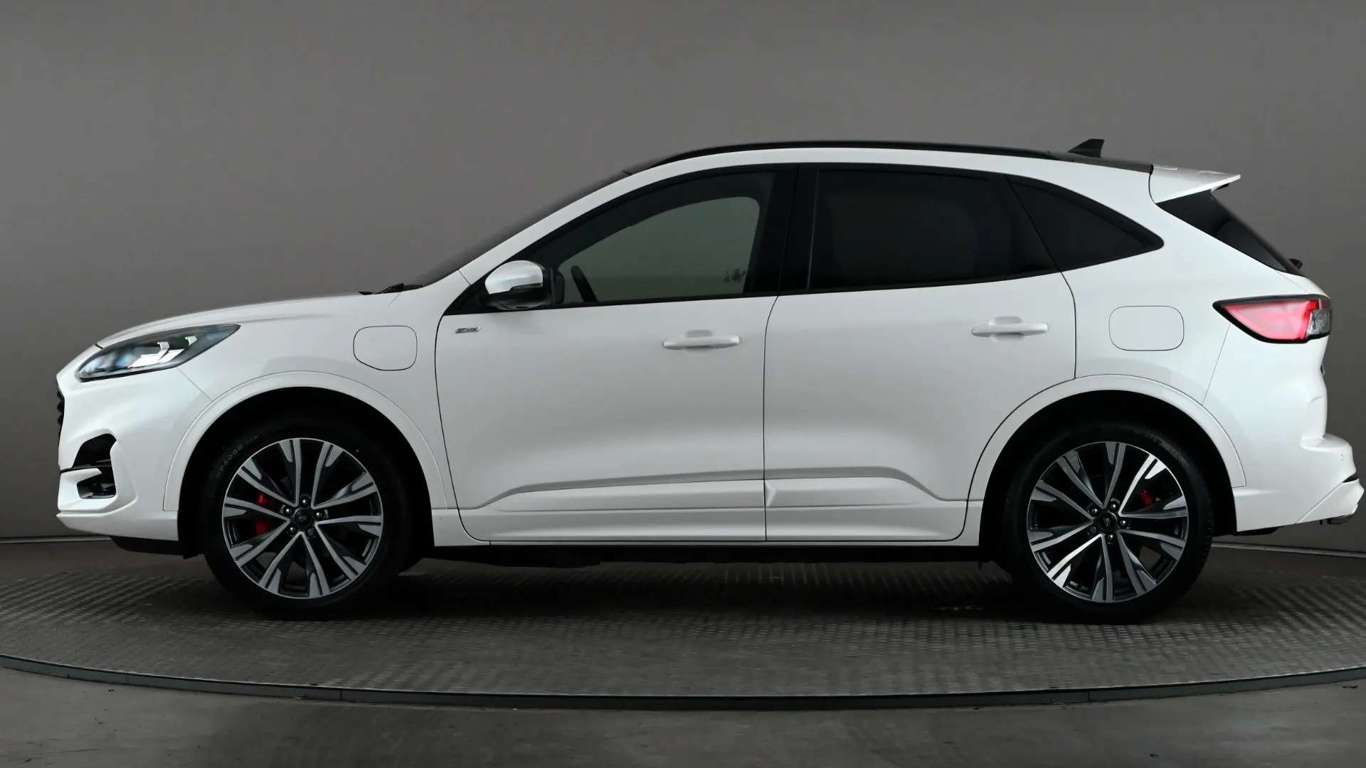 A 2022 FORD KUGA 2.5 PHEV ST-Line X Edition CVT A 2022 FORD KUGA 2.5 PHEV ST-Line X Edition CVT