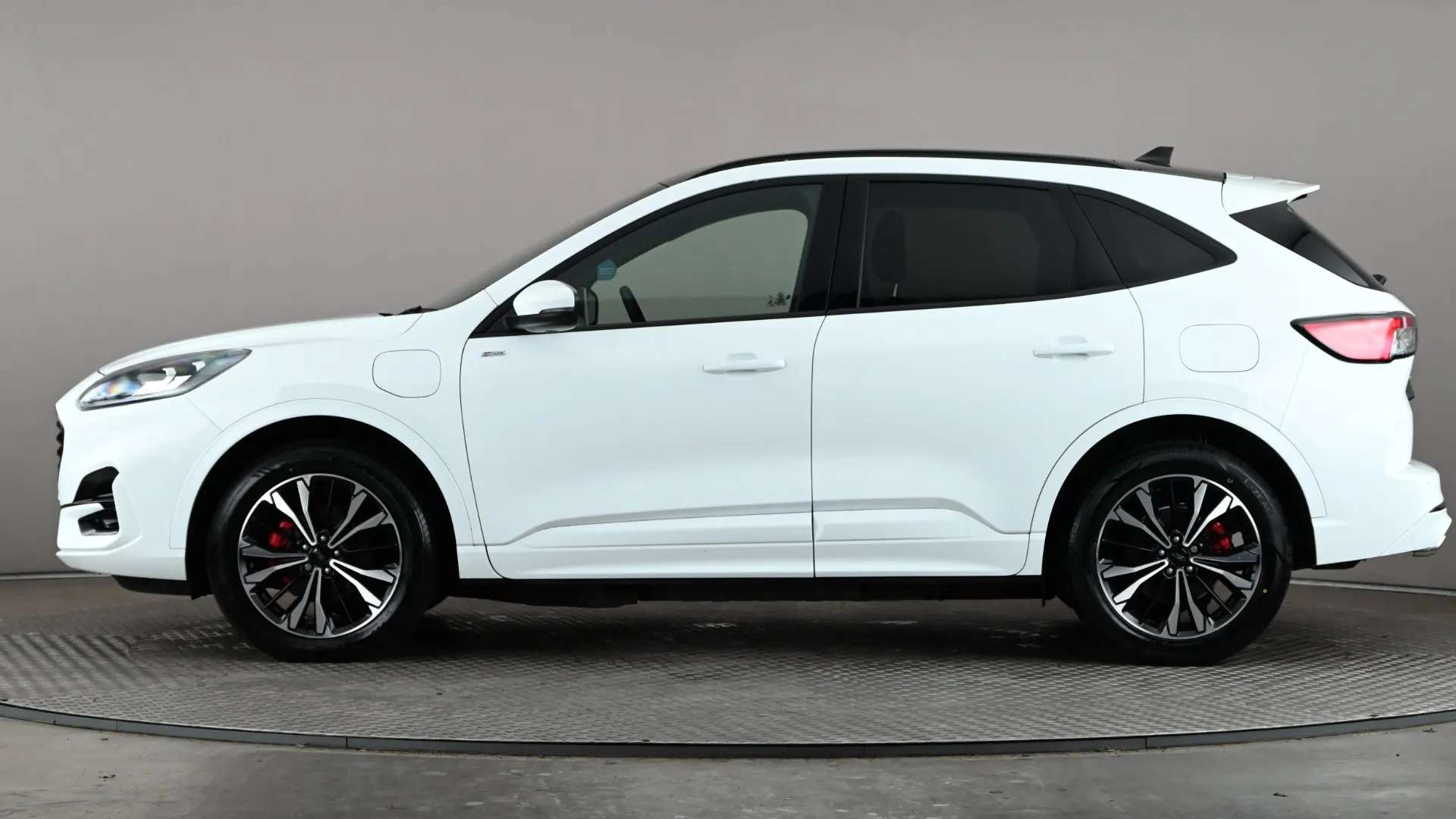 A 2024 FORD KUGA 2.5 PHEV ST-Line X Edition CVT A 2024 FORD KUGA 2.5 PHEV ST-Line X Edition CVT