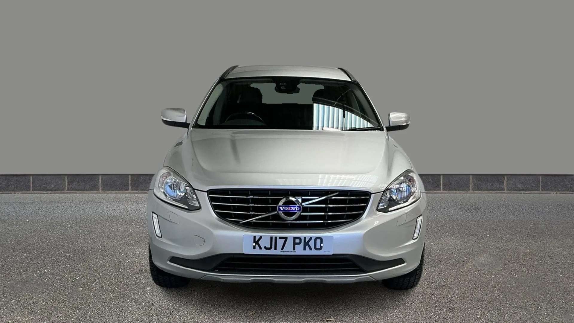 2017 VOLVO XC60 2017 VOLVO XC60
