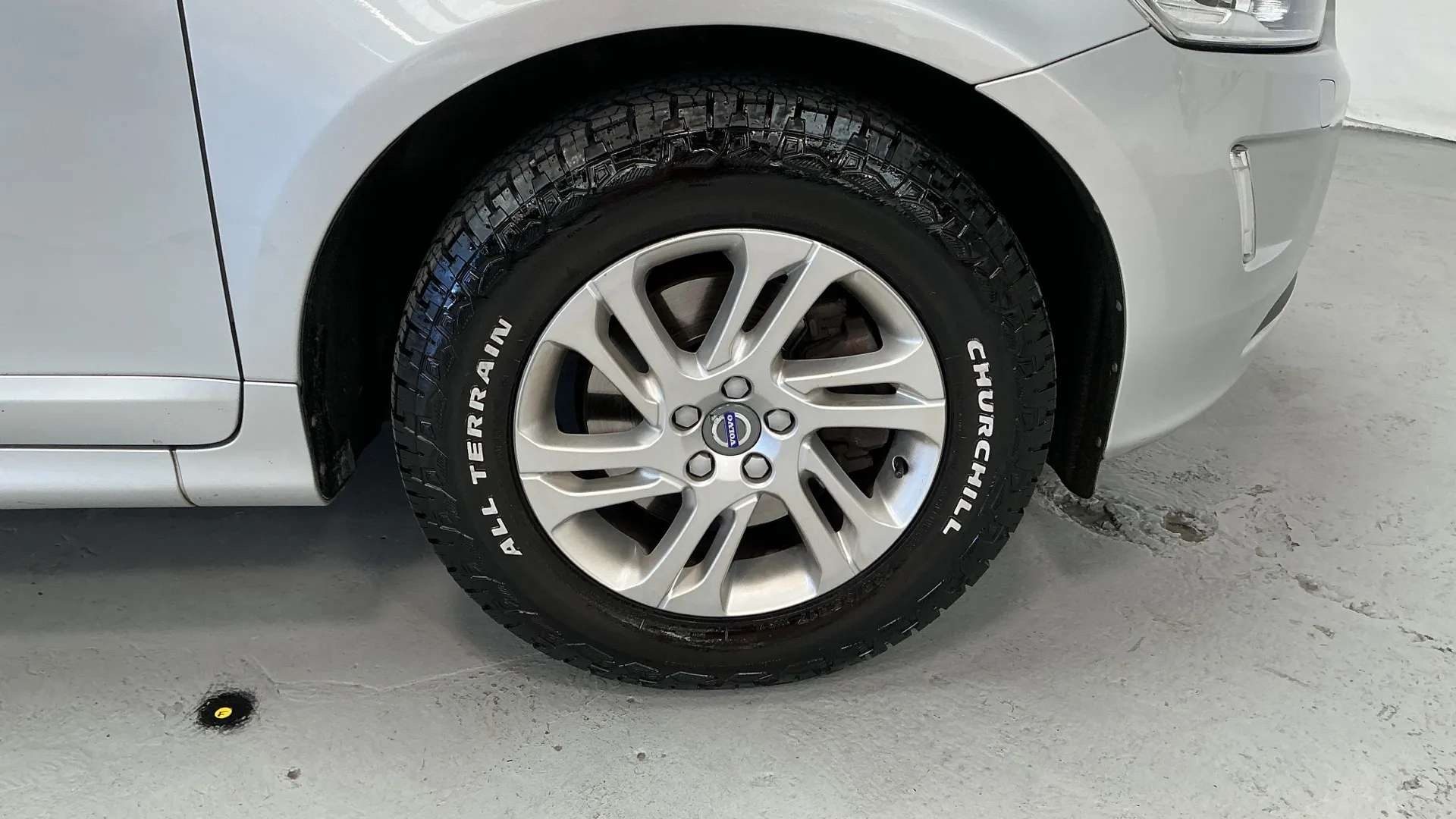 2017 VOLVO XC60 2017 VOLVO XC60