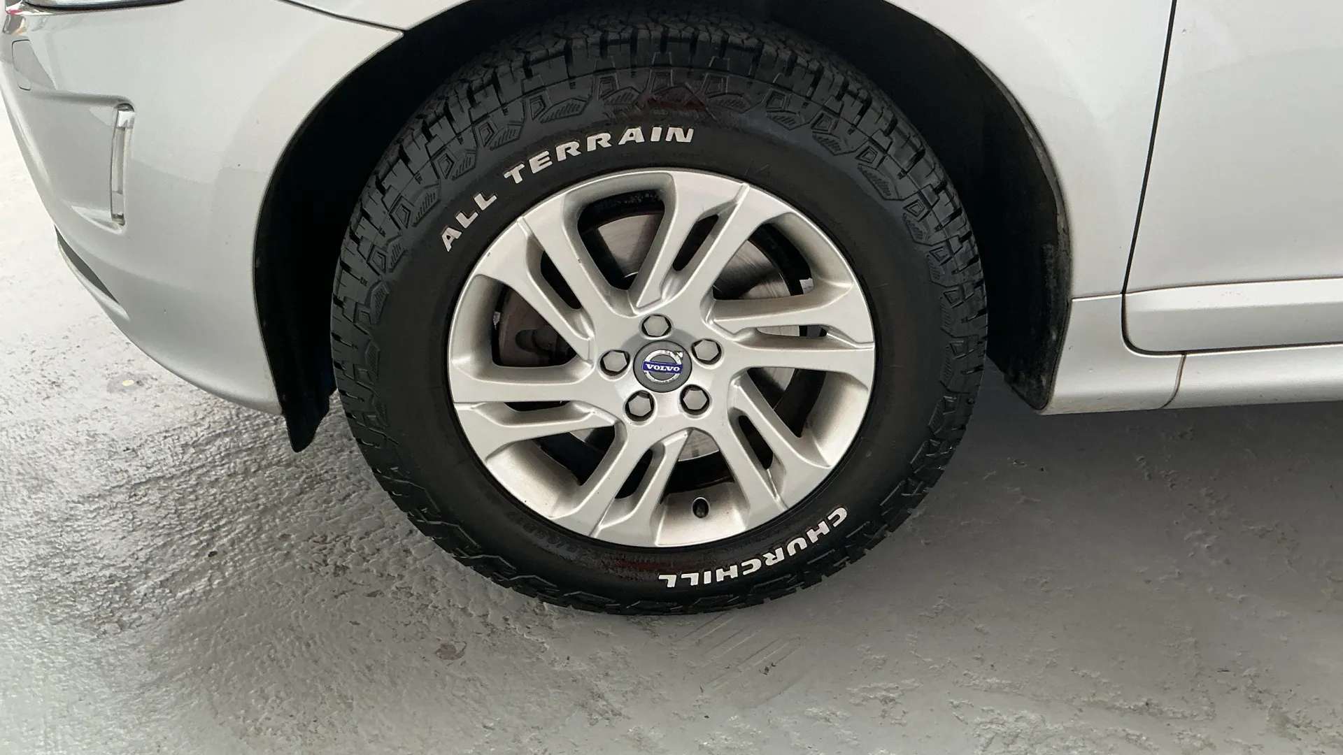 2017 VOLVO XC60 2017 VOLVO XC60