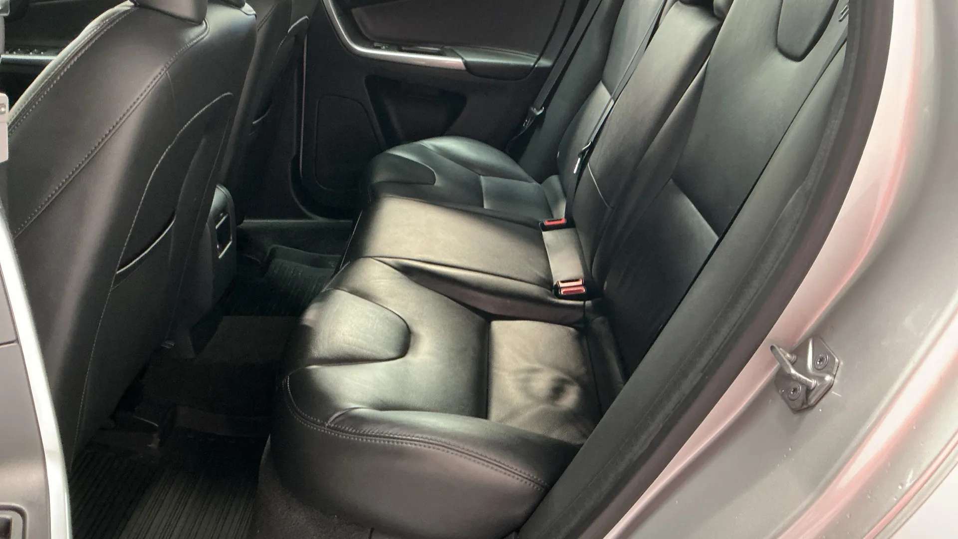 2017 VOLVO XC60 2017 VOLVO XC60