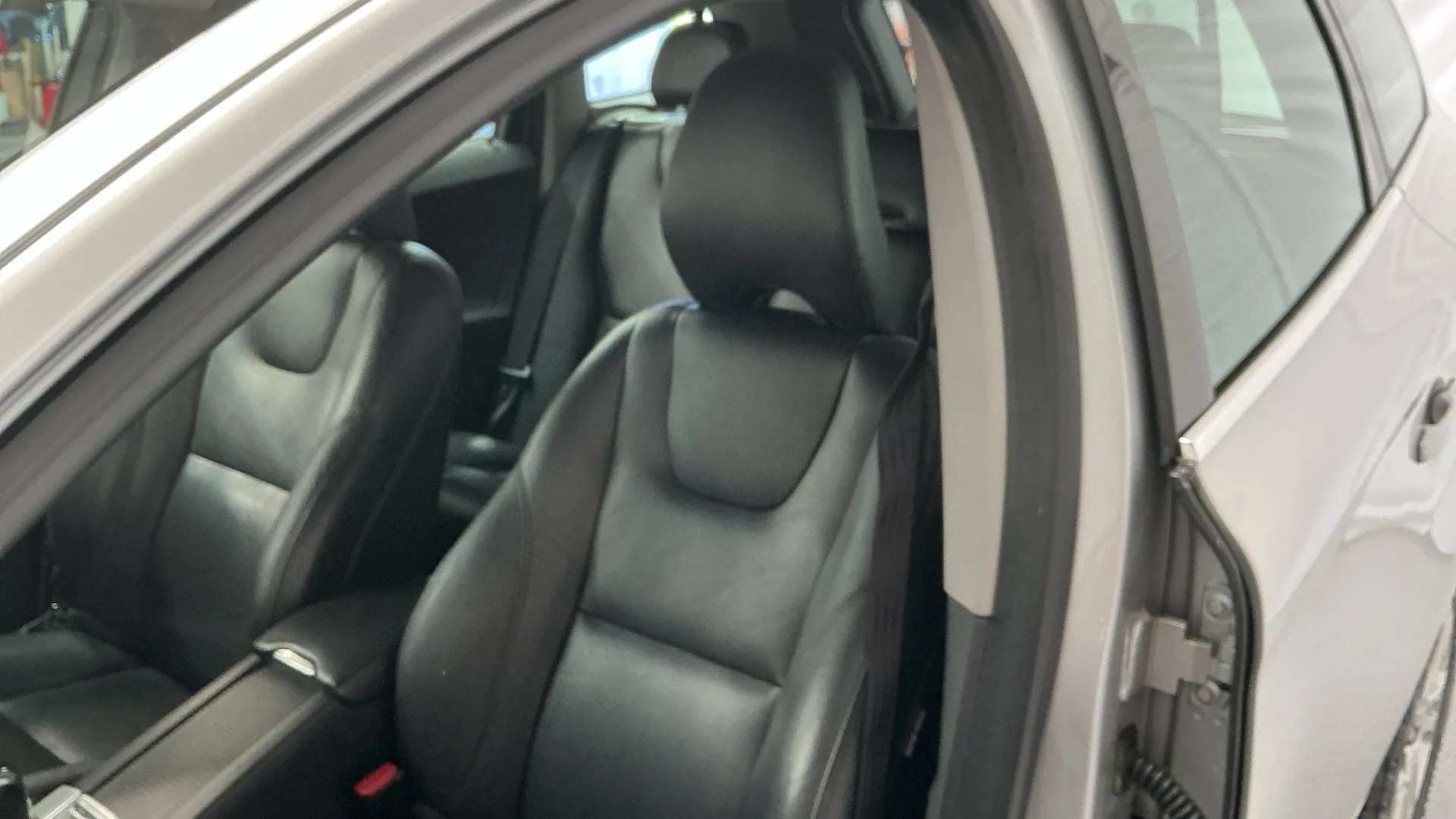 2017 VOLVO XC60 2017 VOLVO XC60
